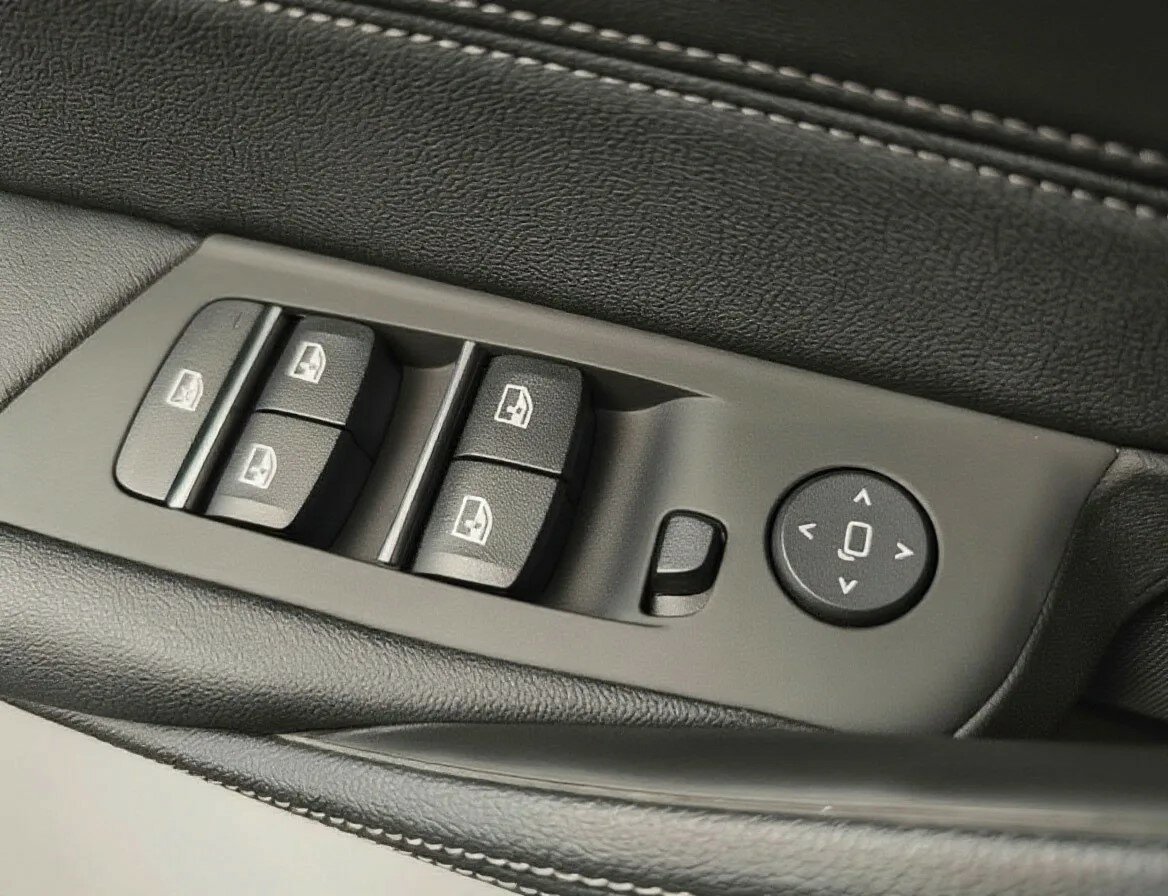 Автомобиль BMW 5 серии 520i 2.0 AT (184 л.с.) - 19