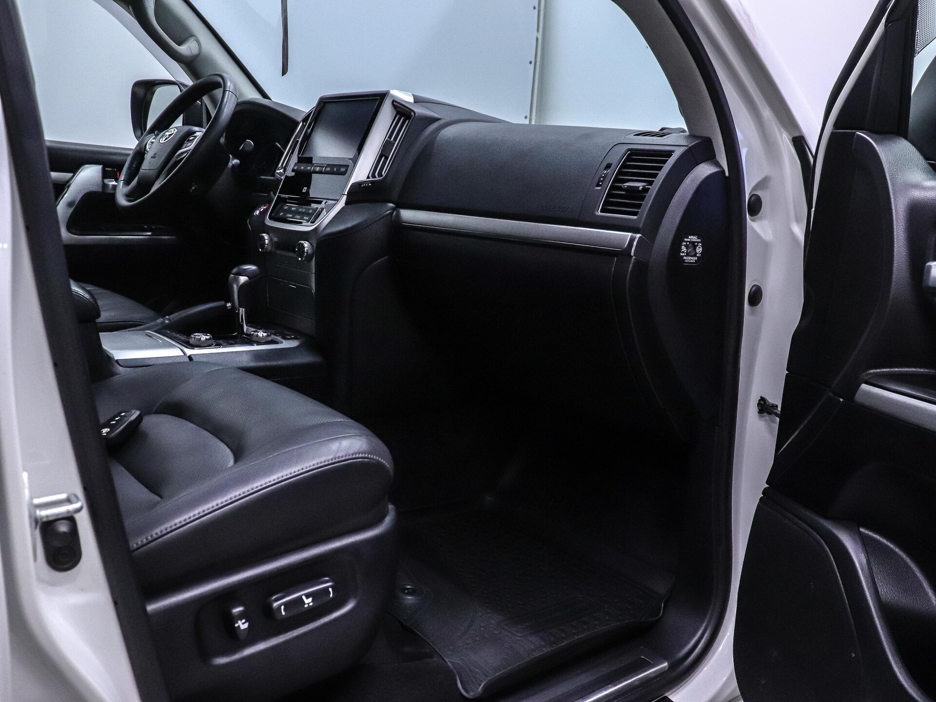 Toyota Land Cruiser 2019 33