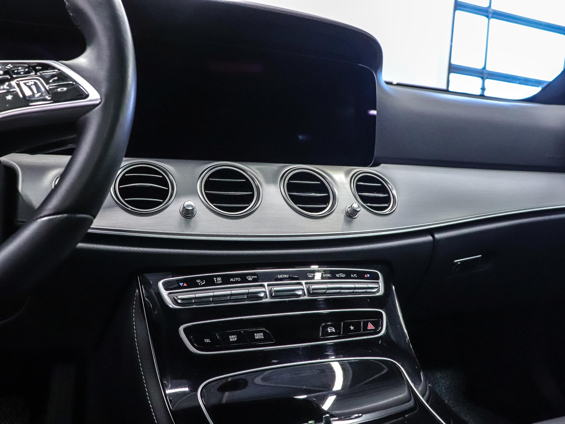 Mercedes-Benz E-Класс 2021 25