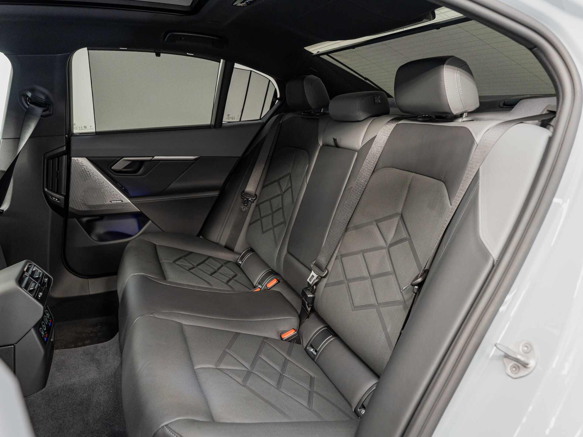 Автомобиль BMW 5 серии 530i xDrive 2.0 AT (258 л.с.) 4WD - 18