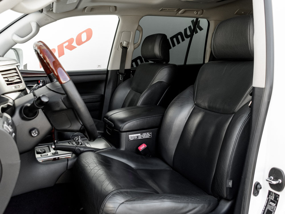 Купить Lexus LX 570 5.7 AT (367 л.с.) 4WD, 2011 в Екатеренбурге