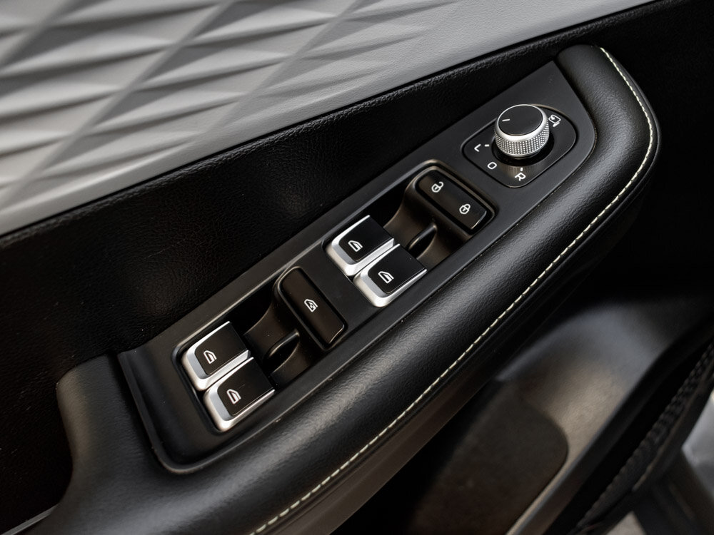 Купить Geely Coolray 1.5 AMT (177 л.с.), 2023 в Екатеренбурге