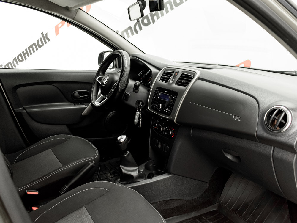 Купить Renault Sandero Stepway 1.6 MT (82 л.с.), 2021 в Екатеренбурге