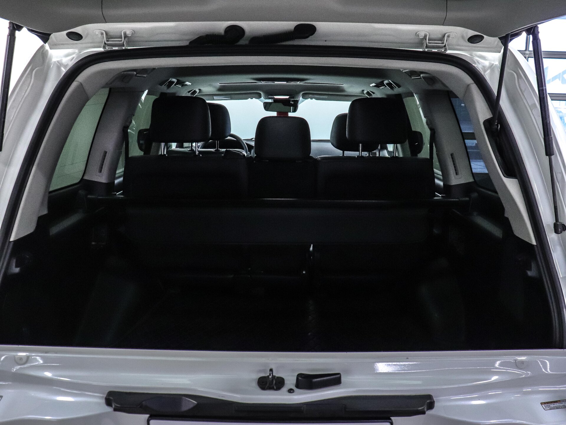 Toyota Land Cruiser 2019 37