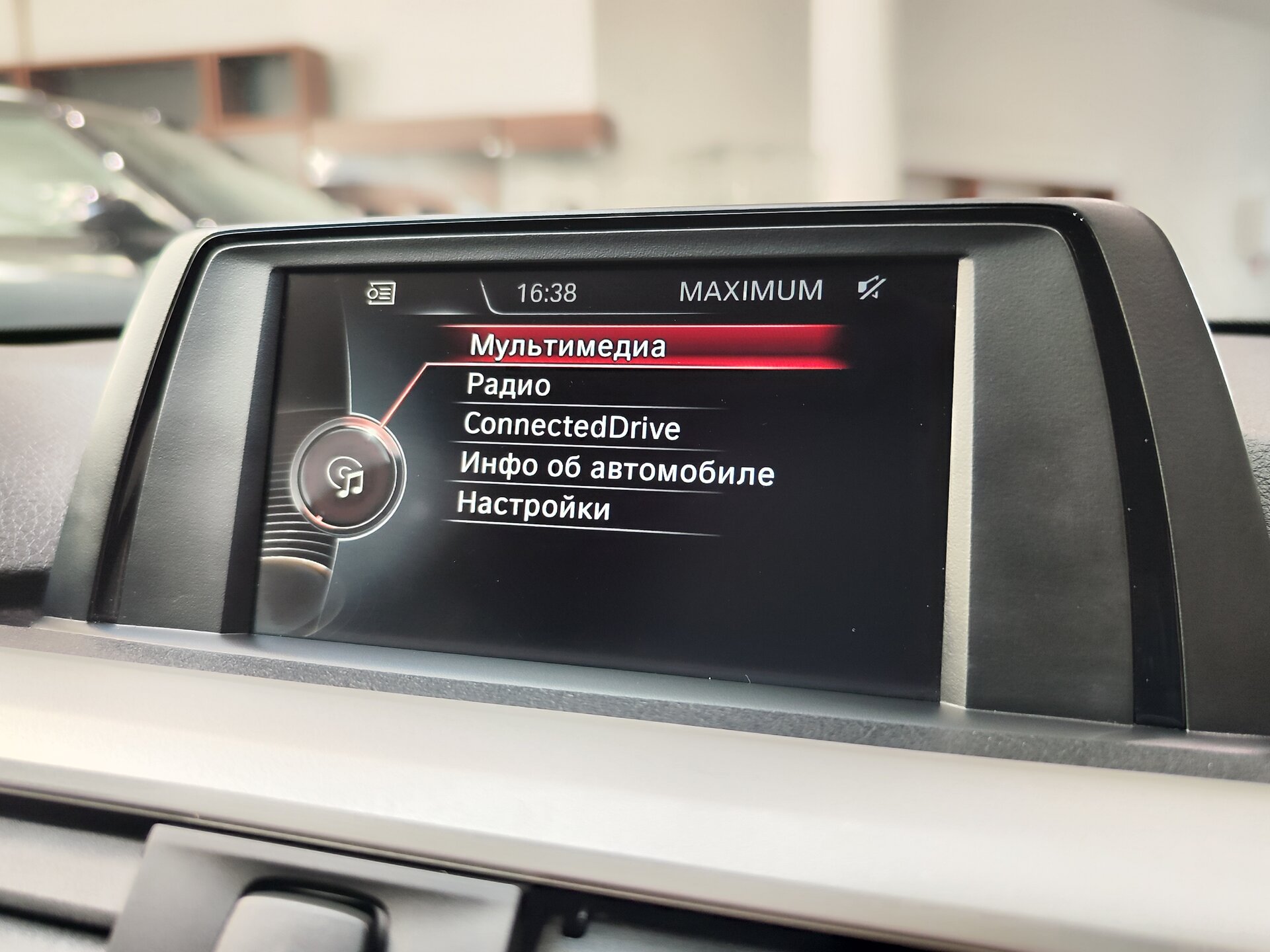Автомобиль BMW 3 серии 318i 1.5 AT (136 л.с.) - 20
