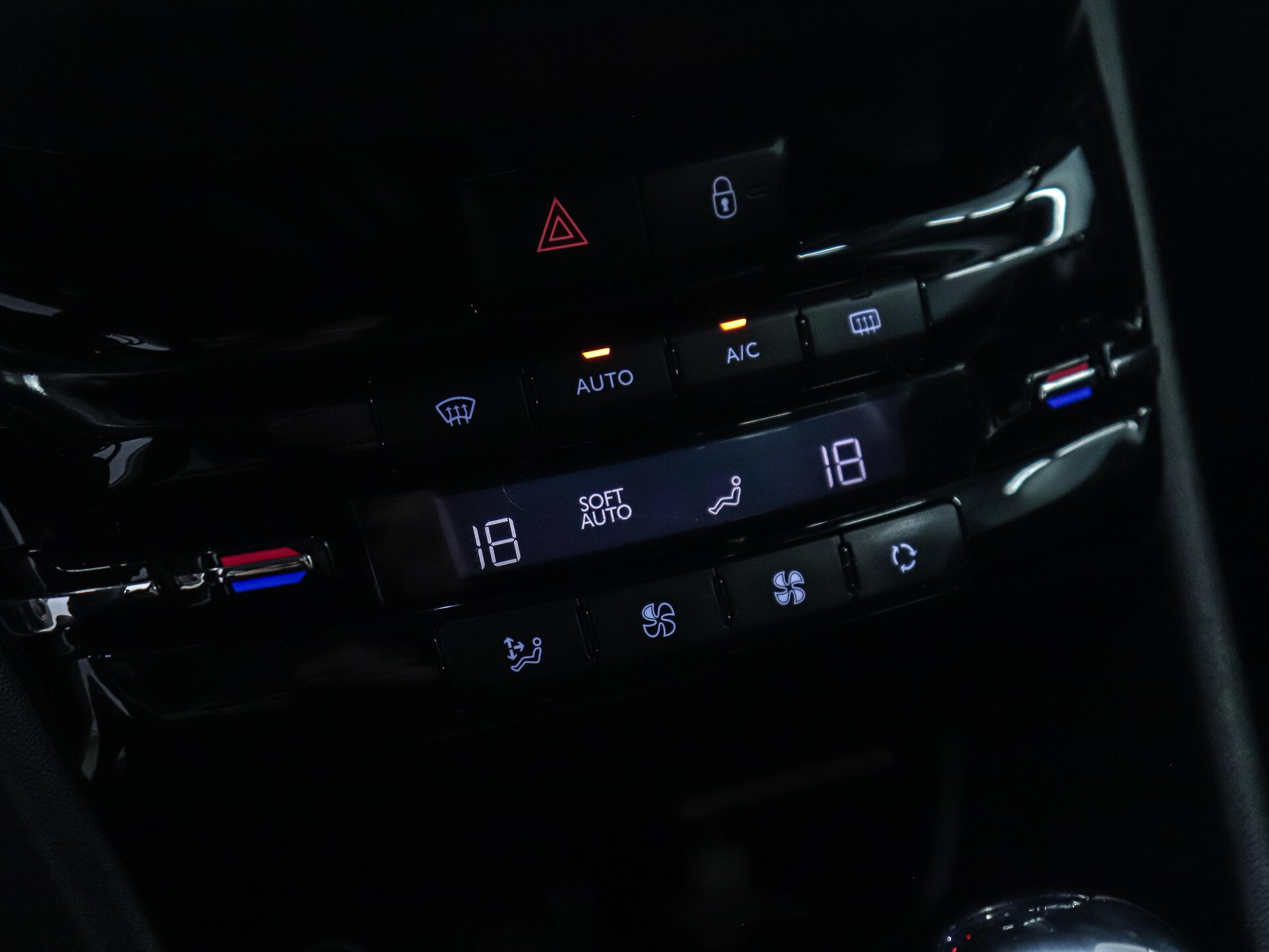 Peugeot 208 2013 17