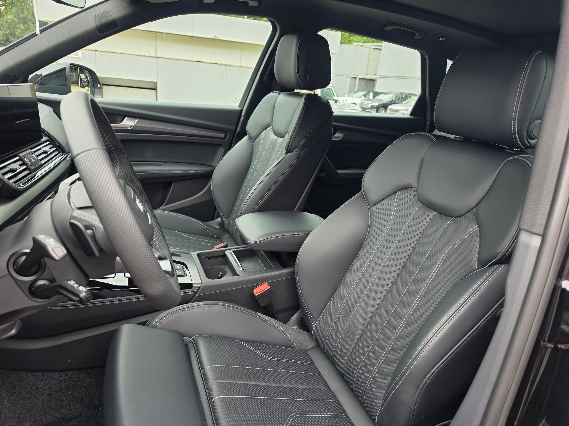 Автомобиль Audi Q5 L 45 TFSI 2.0 AMT (245 л.с.) 4WD - 8