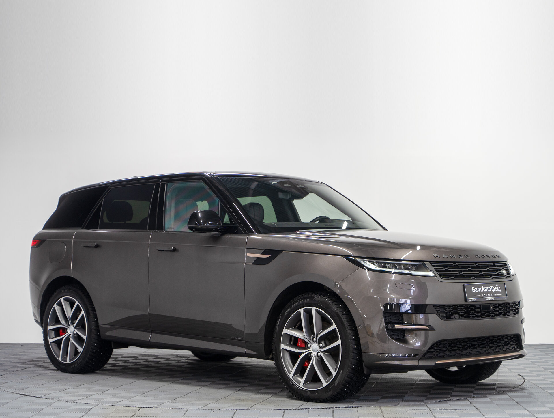 Автомобиль Land Rover Range Rover Sport D350 3.0d AT (350 л.с.) 4WD - 5