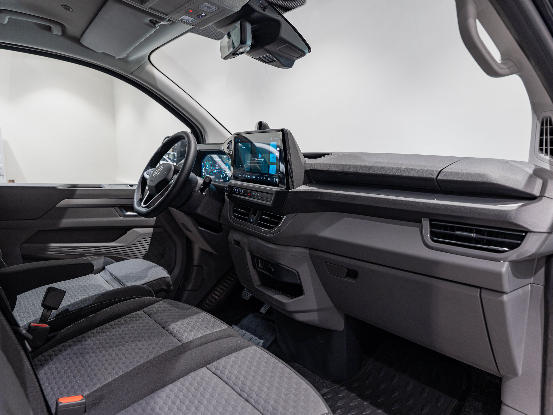 Автомобиль Volkswagen Caravelle 2.0d AT (170 л.с.) 4WD - 15