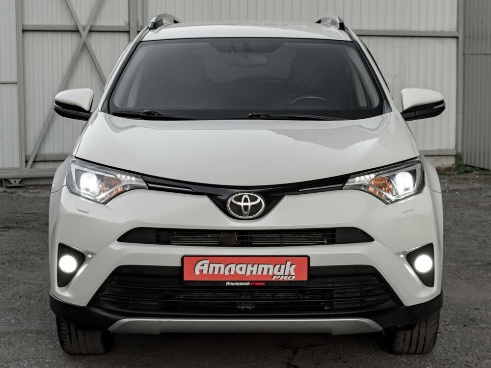 Купить Toyota RAV4 2.0 CVT (146 л.с.) 4WD, 2016 в Екатеренбурге