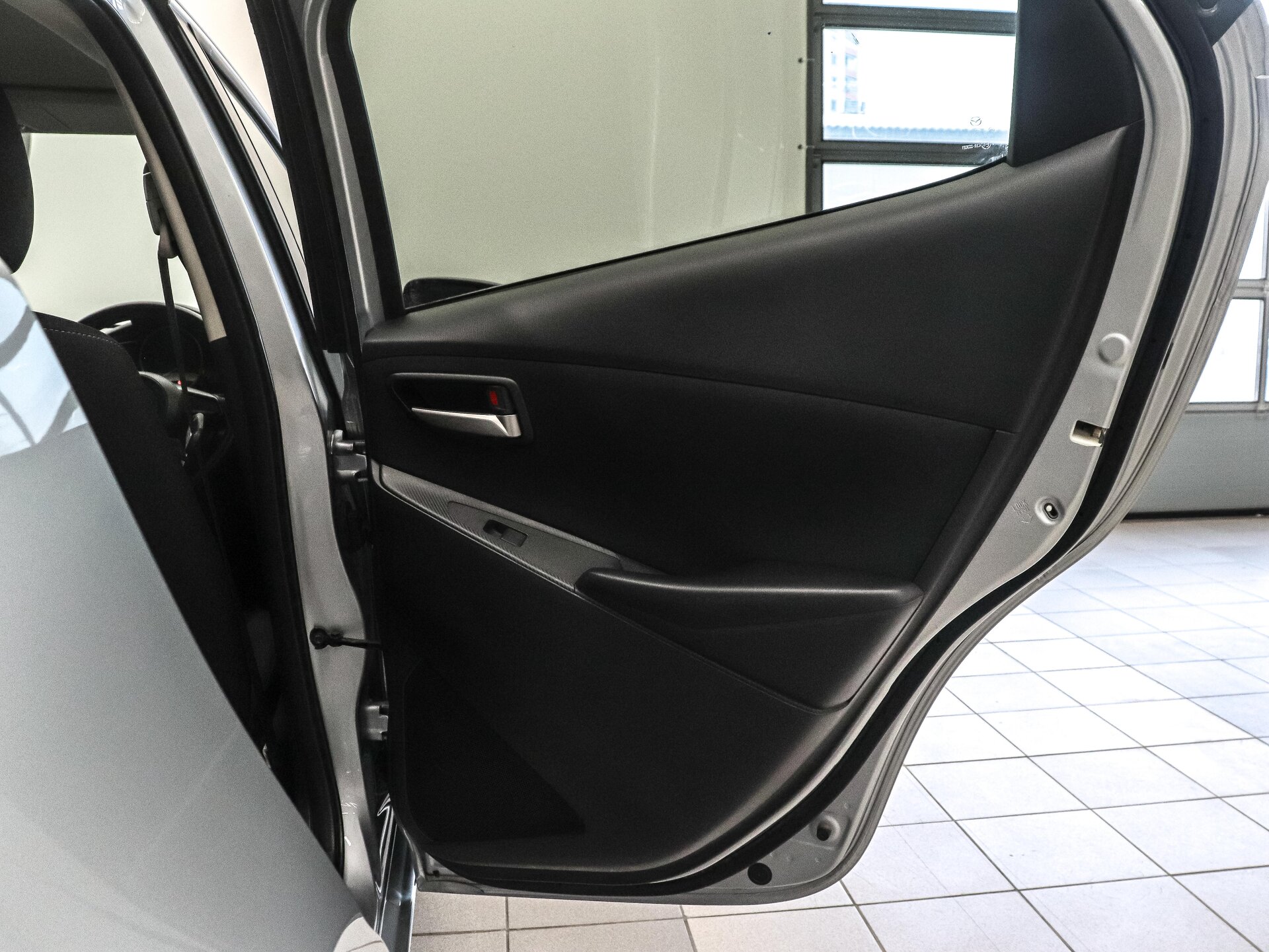 Mazda Demio 2019 19