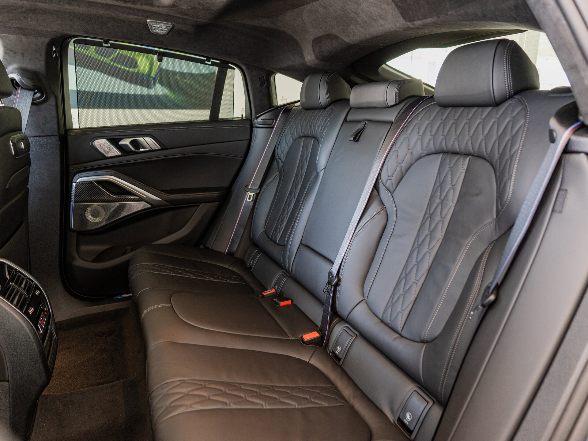 Автомобиль BMW X6 40i 3.0 AT (381 л.с.) 4WD - 16