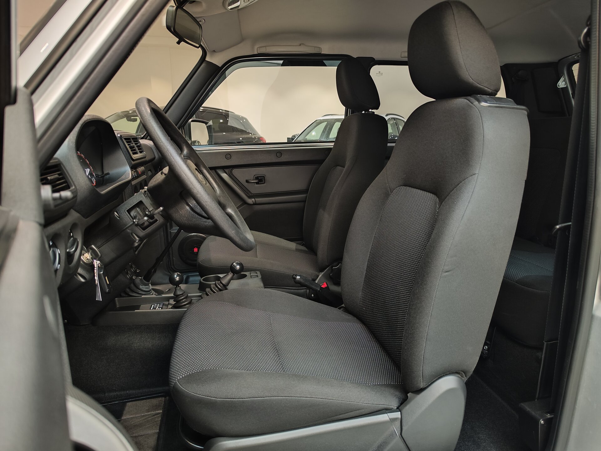 Автомобиль Lada (ВАЗ) Niva Legend 1.7 MT (83 л.с.) 4WD - 8