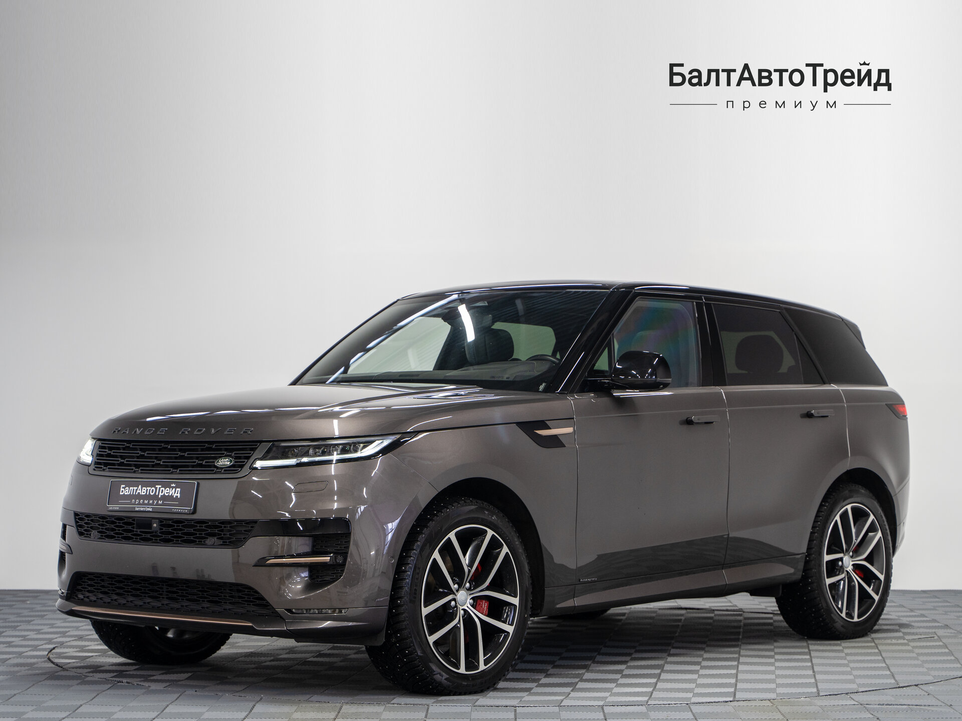 Автомобиль Land Rover Range Rover Sport D350 3.0d AT (350 л.с.) 4WD - 1