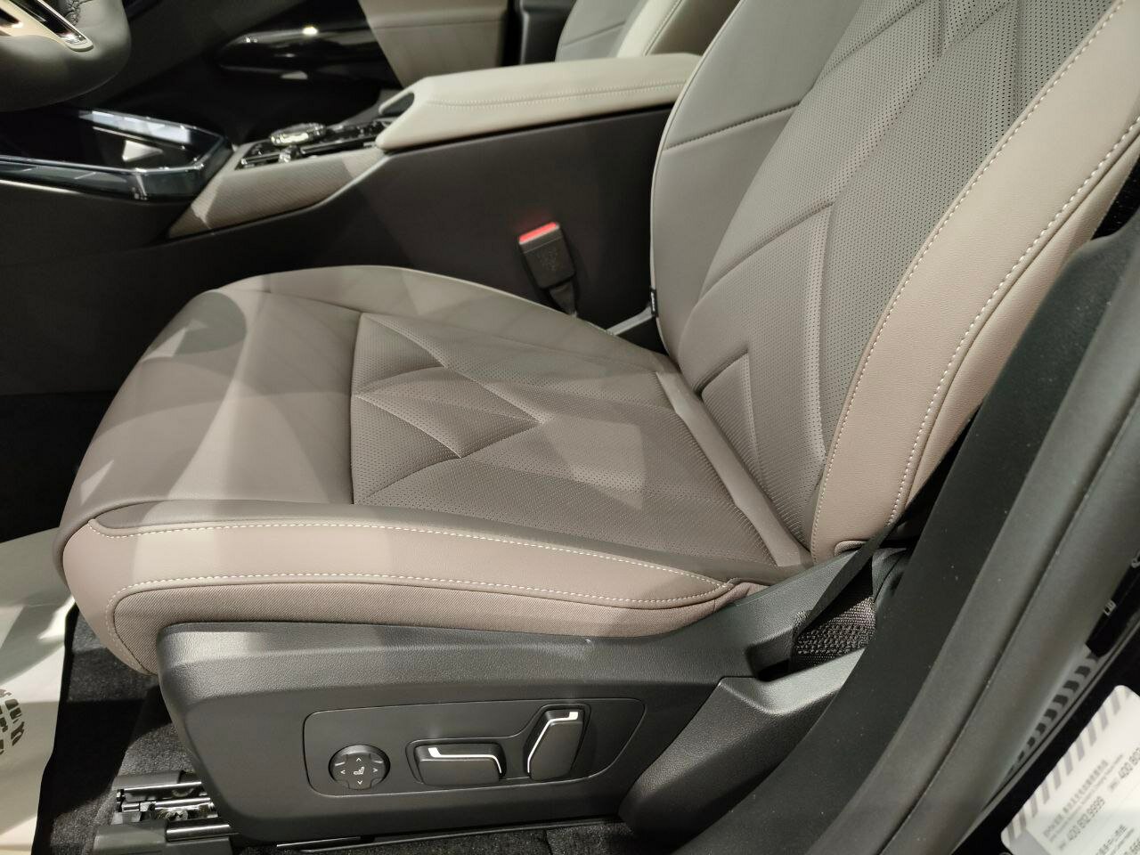 Автомобиль BMW X3 30L xDrive 2.0 AT (258 л.с.) 4WD - 7