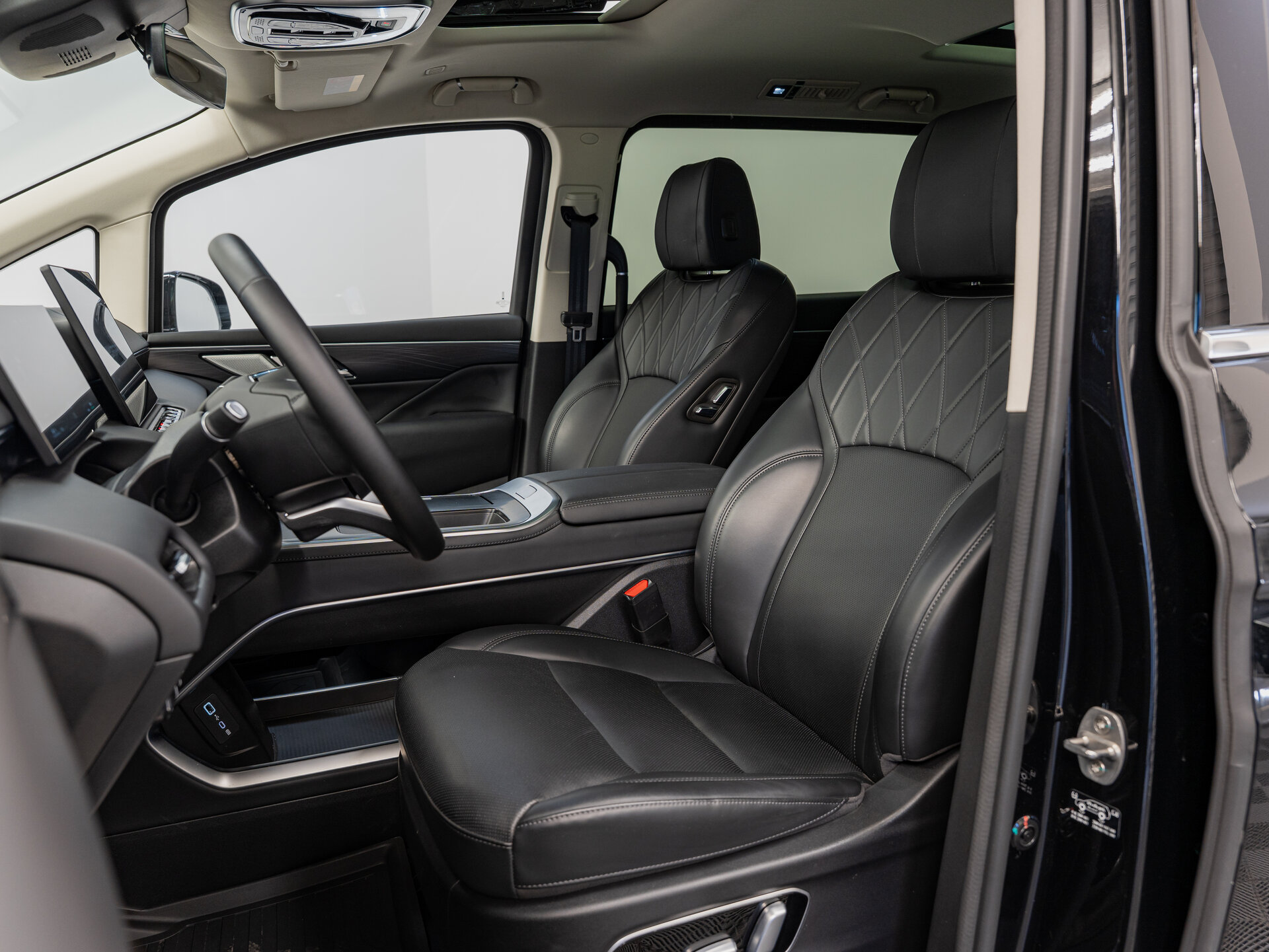 Автомобиль Wey 80 37.96 kWh 1.5hyb AT (487 л.с.) 4WD - 18