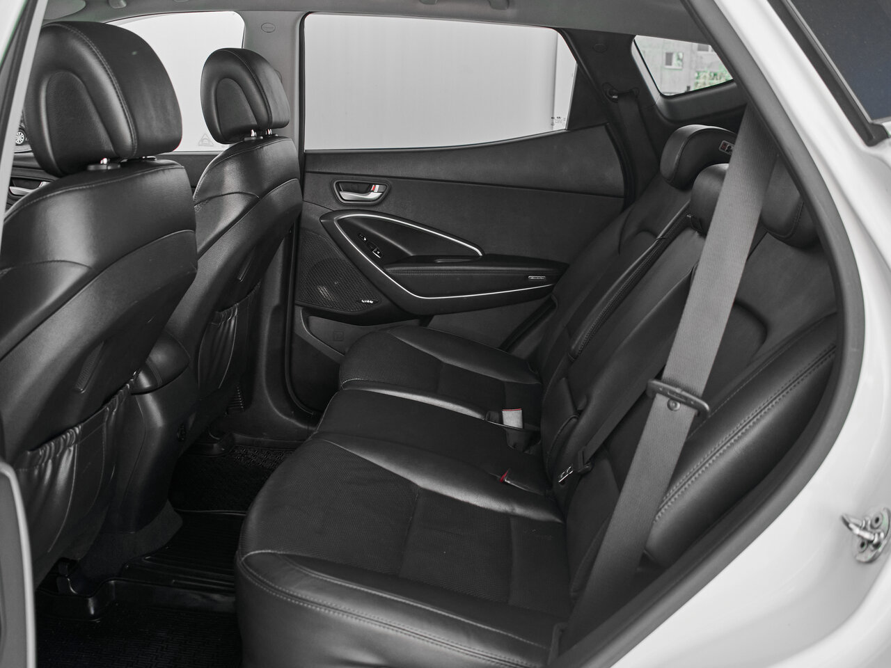Купить Hyundai Santa Fe 2.4 AT (171 л.с.) 4WD, 2017 в Екатеренбурге