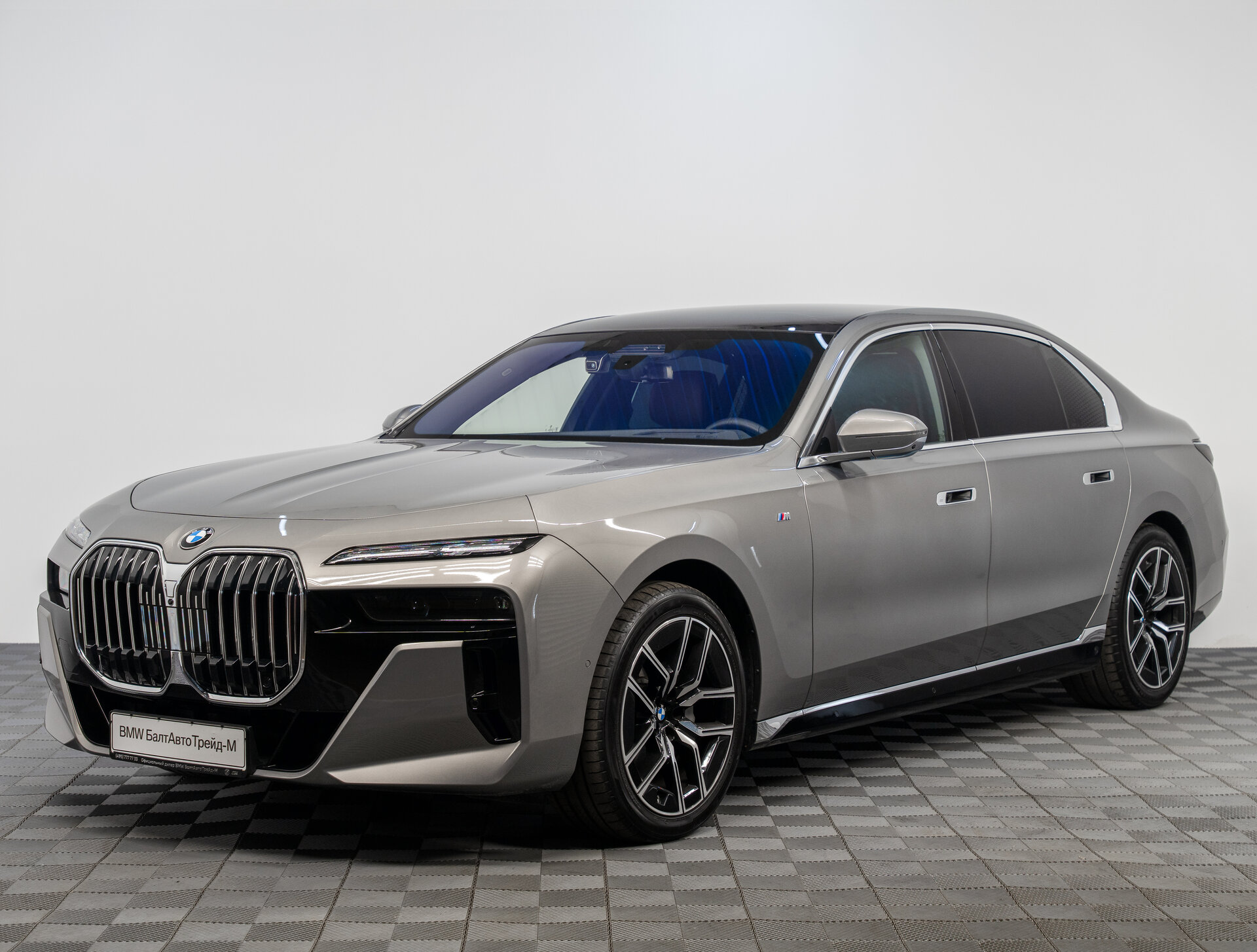 Автомобиль BMW 7 серии 740d xDrive 3.0d AT (286 л.с.) 4WD - 1