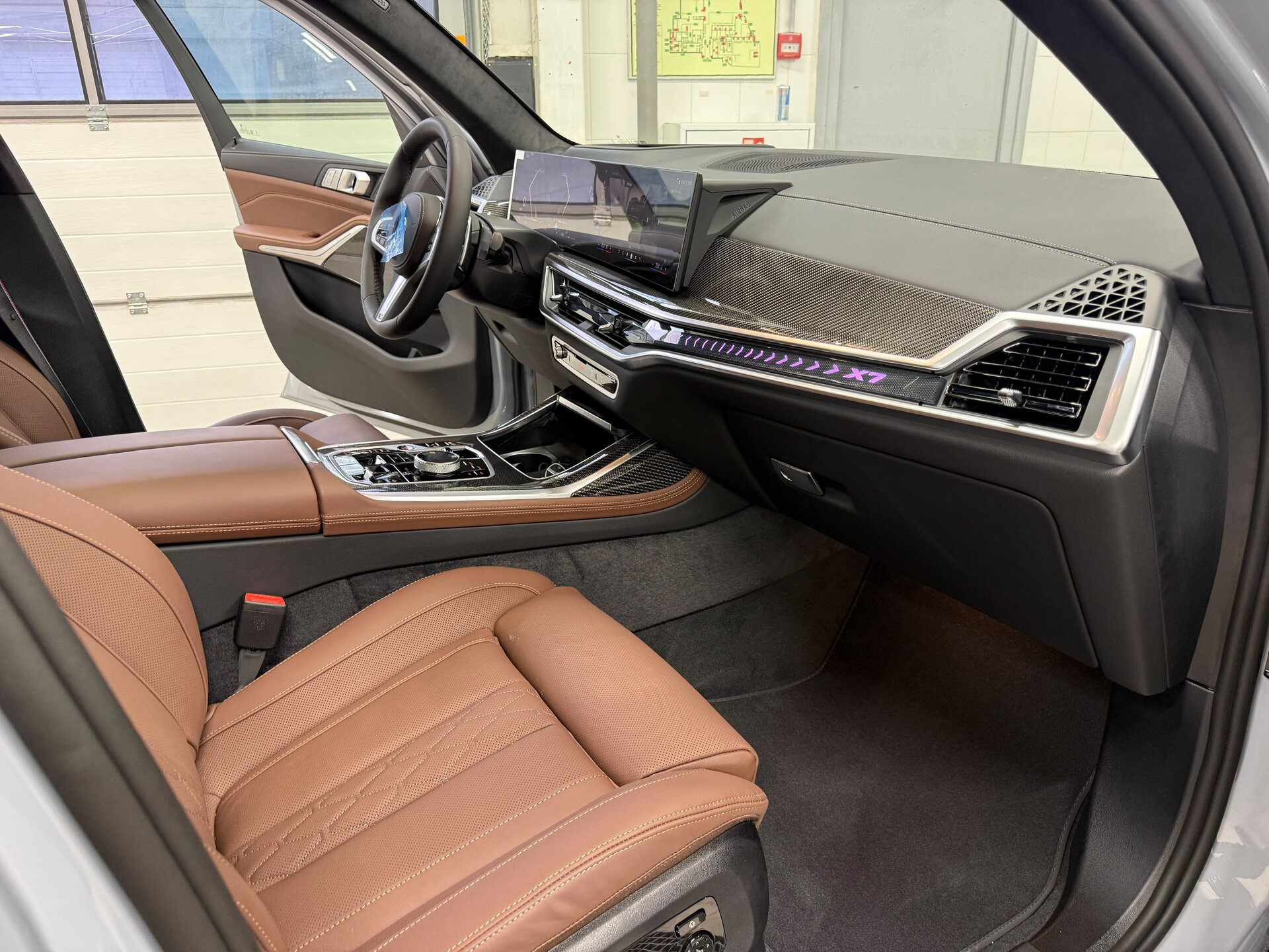 Автомобиль BMW X7 40d 3.0d AT (340 л.с.) 4WD - 9