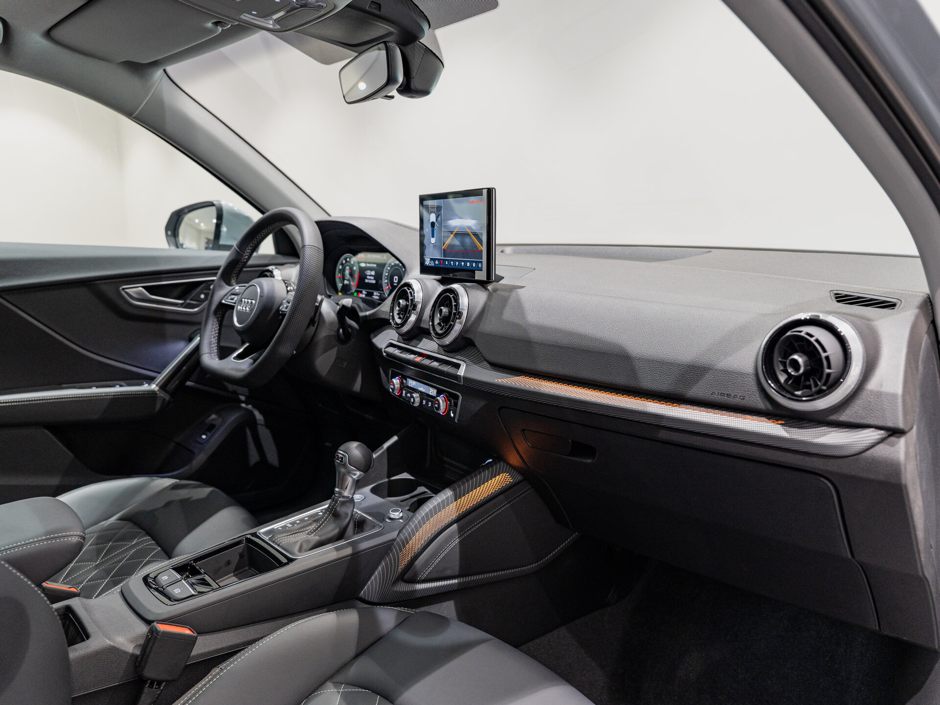 Автомобиль Audi Q2 35 TFSI 1.5 AMT (160 л.с.) - 11