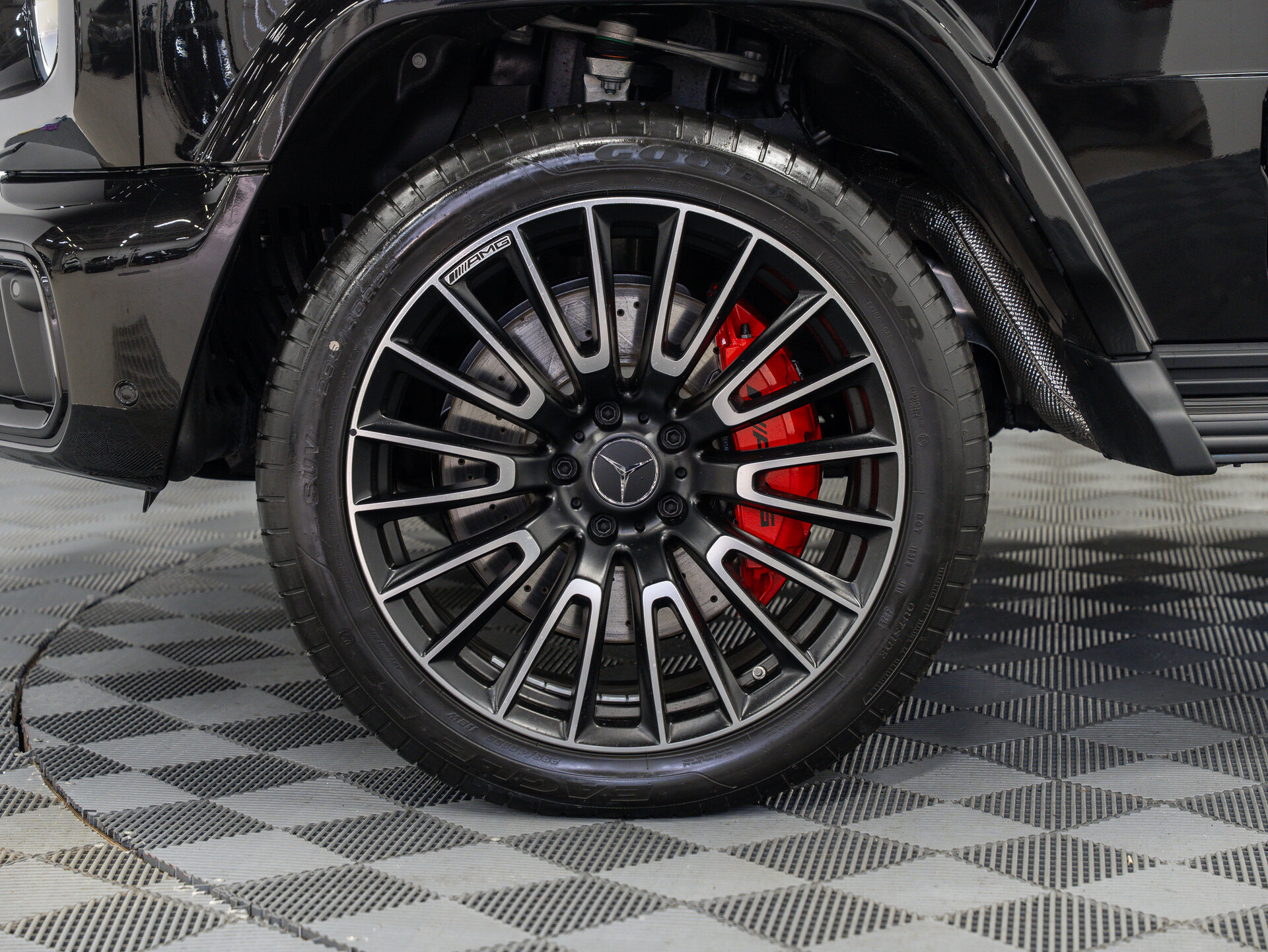 Автомобиль Mercedes-Benz G-Класс AMG 63 AMG 4.0 AT (585 л.с.) 4WD - 3