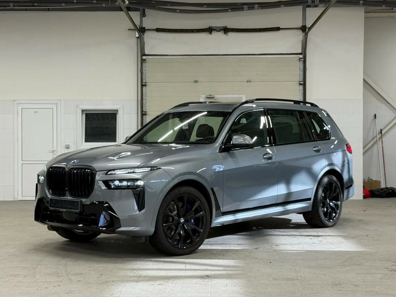 Автомобиль BMW X7 40i 3.0 AT (381 л.с.) 4WD - 1