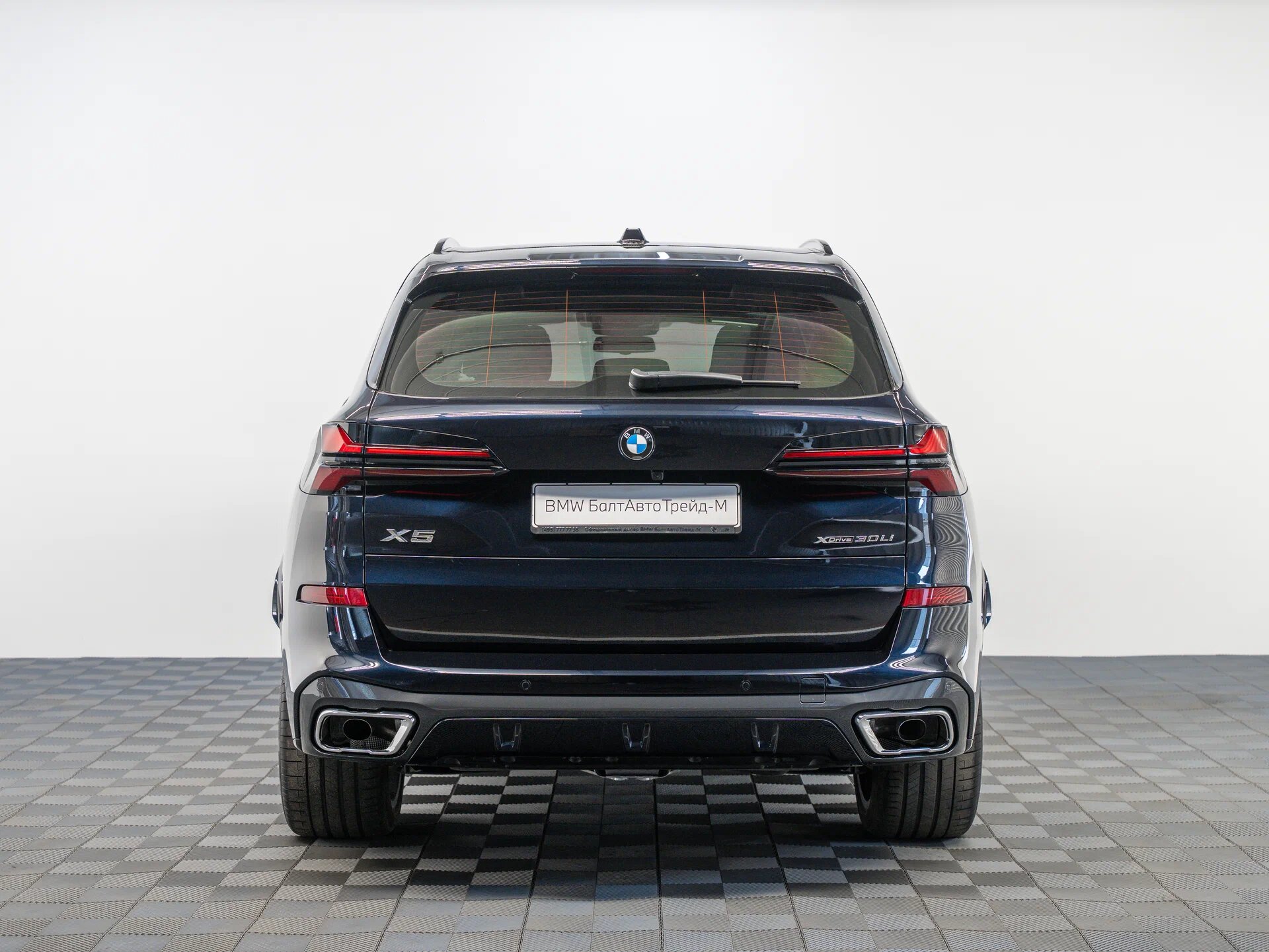 Автомобиль BMW X5 30Li 2.0 AT (258 л.с.) 4WD - 6