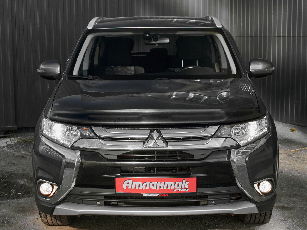 Купить Mitsubishi Outlander 2.0 CVT (146 л.с.) 4WD, 2018 в Екатеренбурге