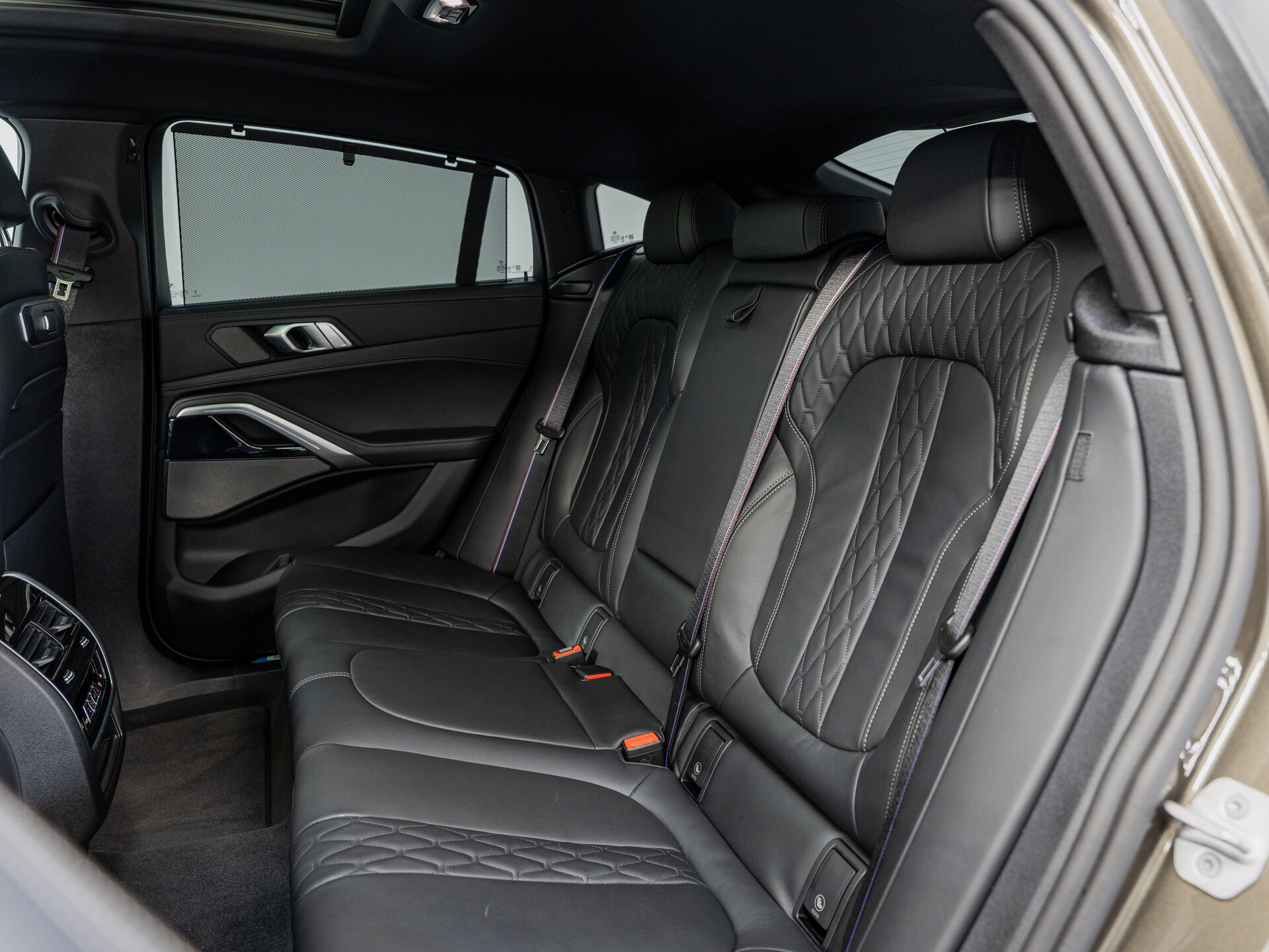 Автомобиль BMW X6 40d 3.0d AT (352 л.с.) 4WD - 19