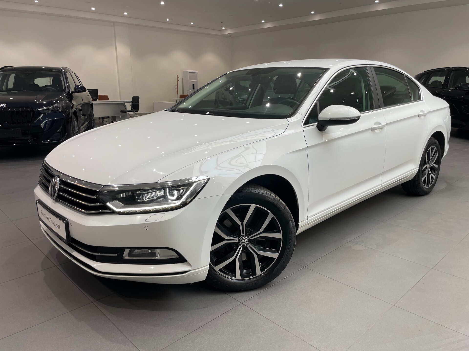 Автомобиль Volkswagen Passat 1.8 AMT (180 л.с.) - 1