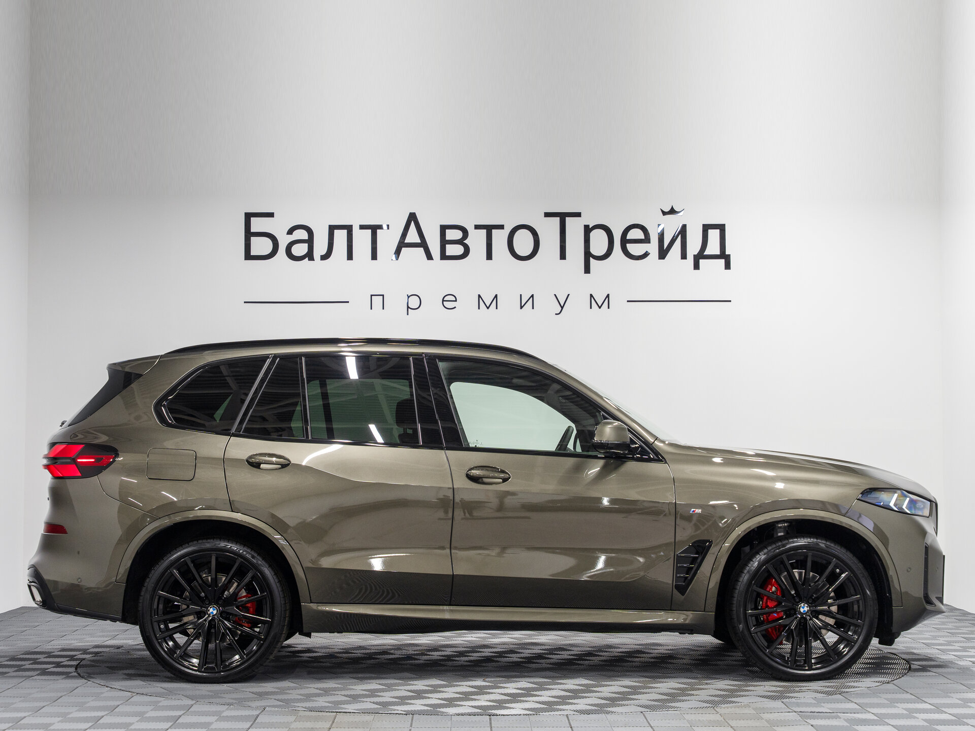 Автомобиль BMW X5 30d 3.0d AT (286 л.с.) 4WD - 6