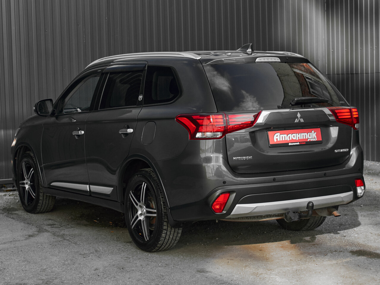 Купить Mitsubishi Outlander 2.0 CVT (146 л.с.) 4WD, 2018 в Екатеренбурге