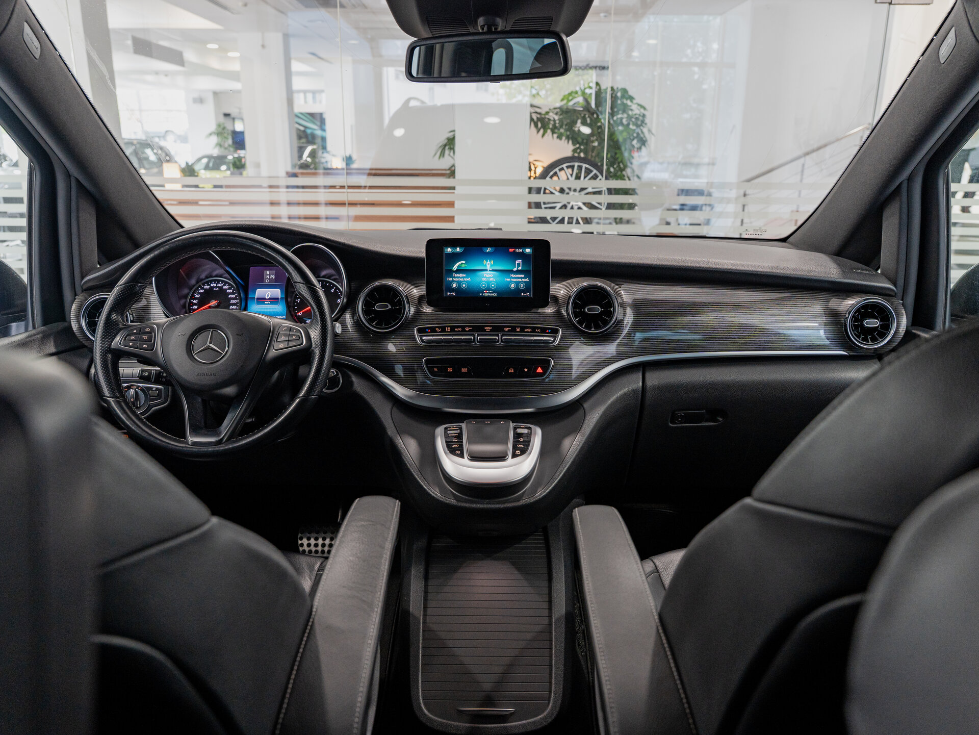 Автомобиль Mercedes-Benz V-Класс 250 d длинный 2.1d AT (190 л.с.) 4WD - 10