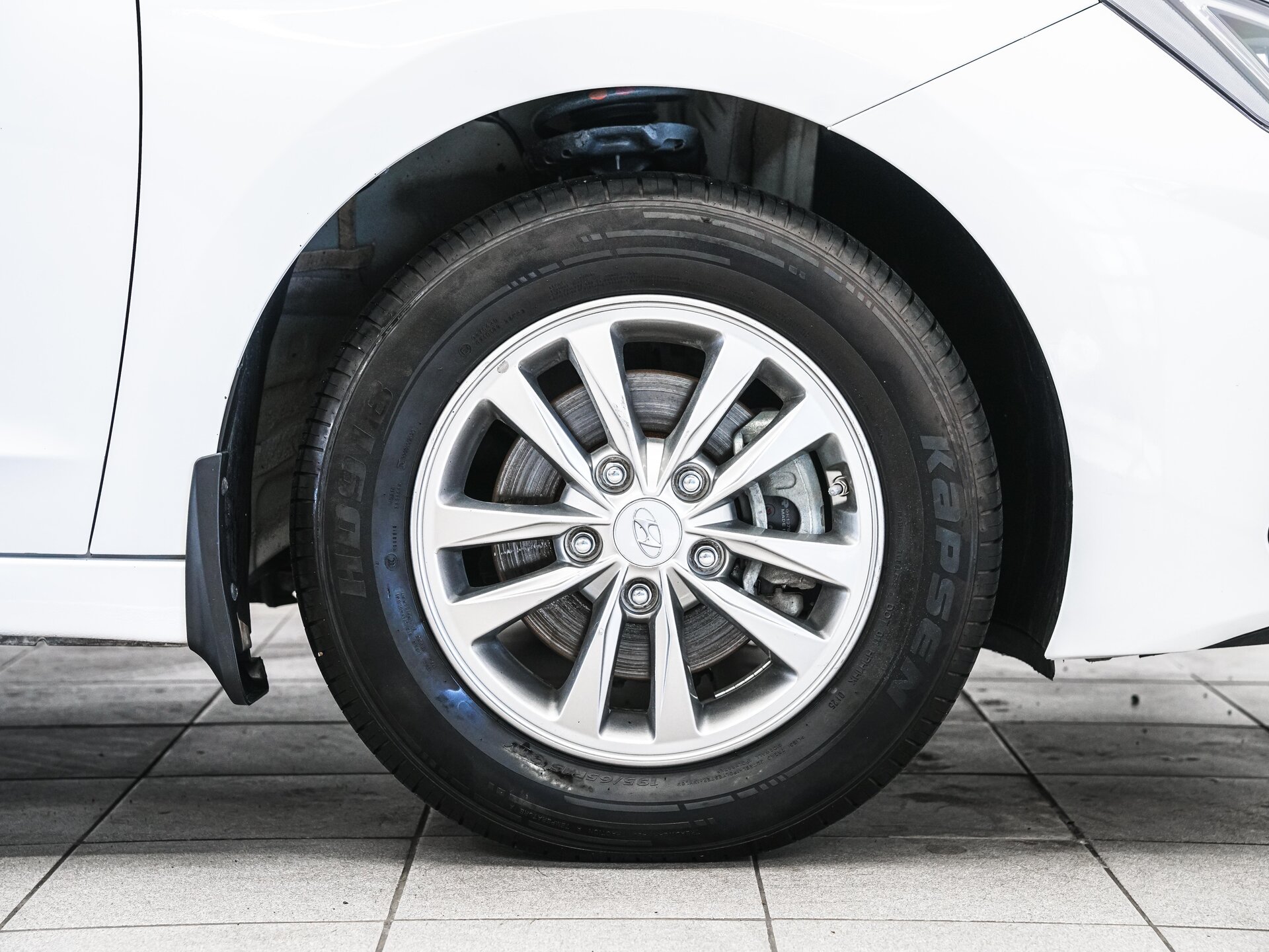 Hyundai Avante 2019 31