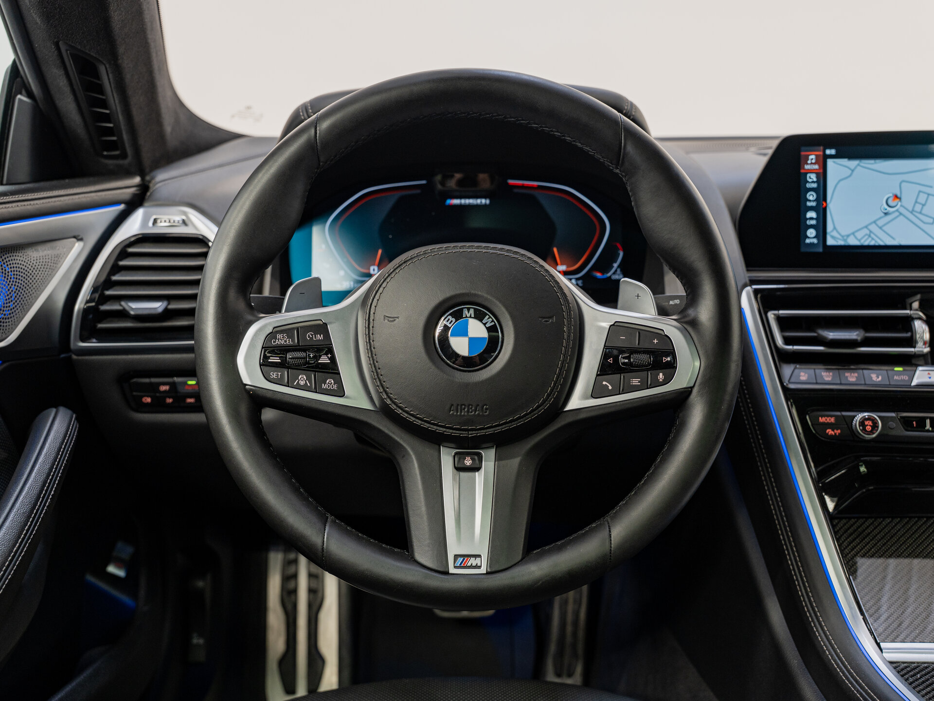 Автомобиль BMW 8 серии M850i xDrive 4.4 AT (530 л.с.) 4WD - 13
