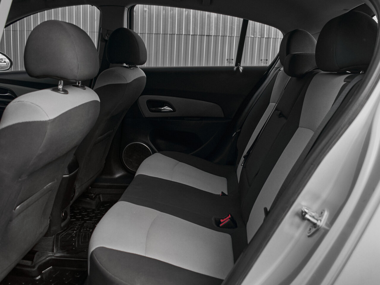 Купить Chevrolet Cruze 1.6 AT (109 л.с.), 2013 в Екатеренбурге