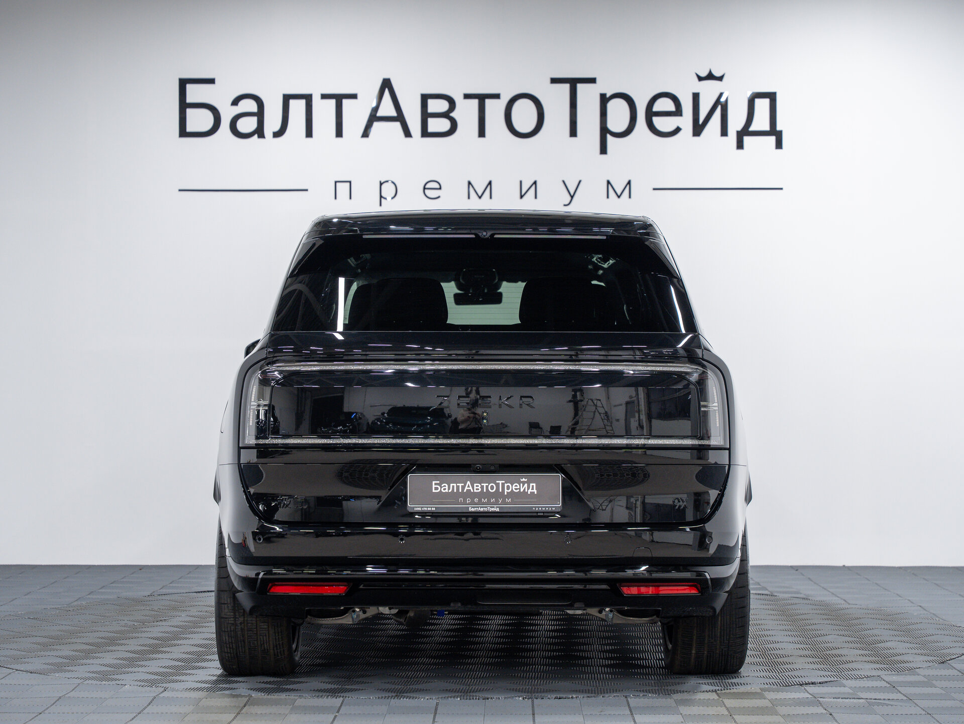 Автомобиль Zeekr 9X 70 kWh 2.0hyb AT (1401 л.с.) 4WD - 9
