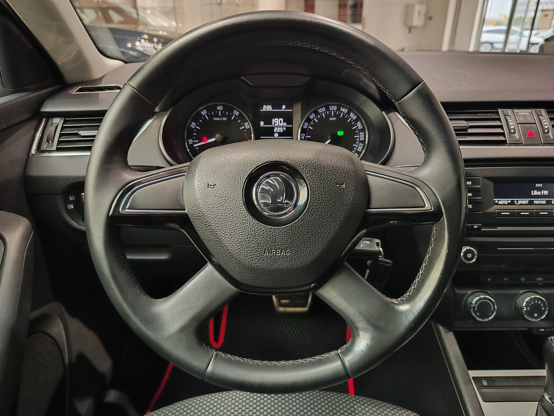 Автомобиль Skoda Octavia 1.4 AMT (140 л.с.) - 16