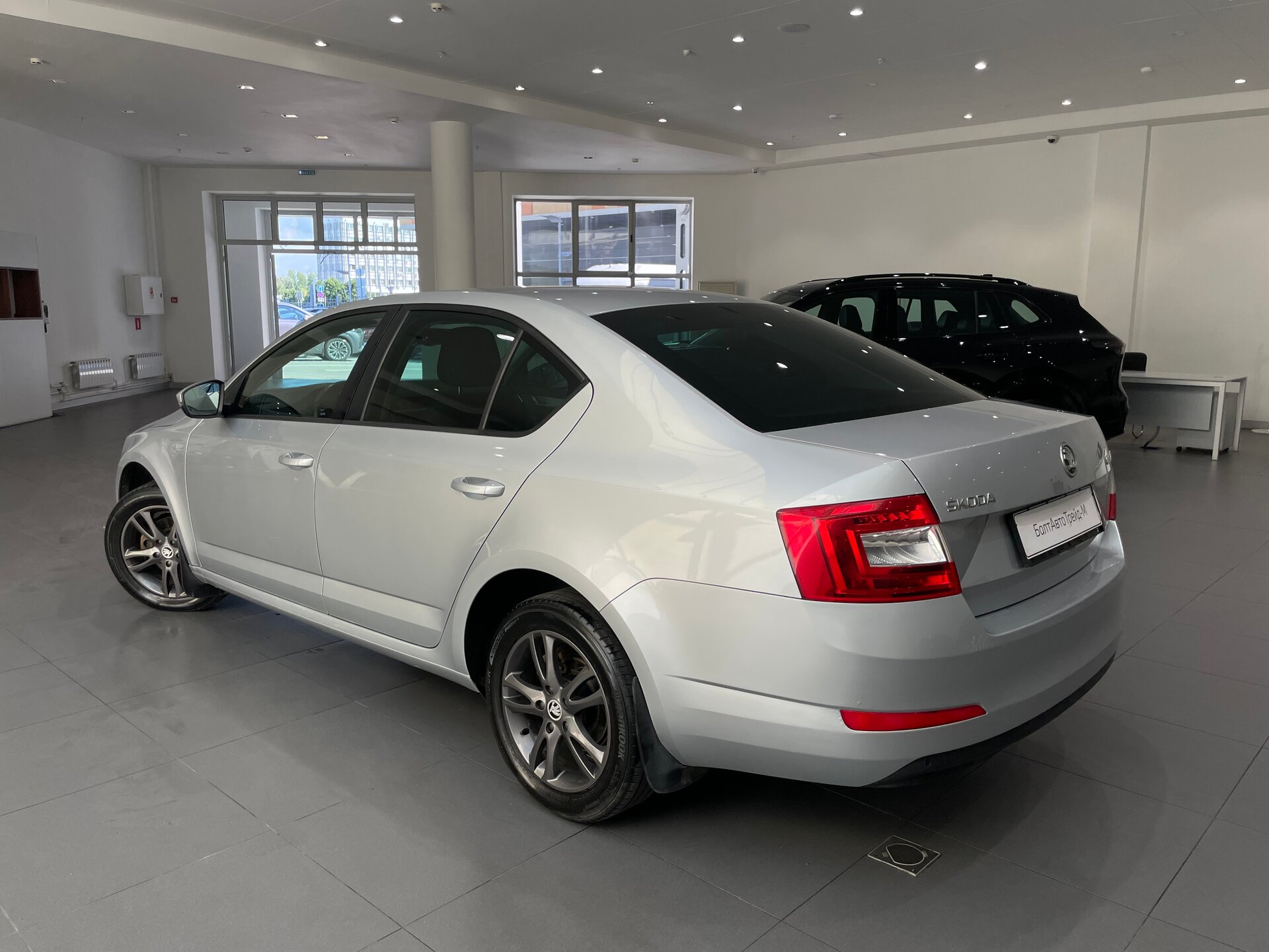 Автомобиль Skoda Octavia 1.6 AT (110 л.с.) - 4
