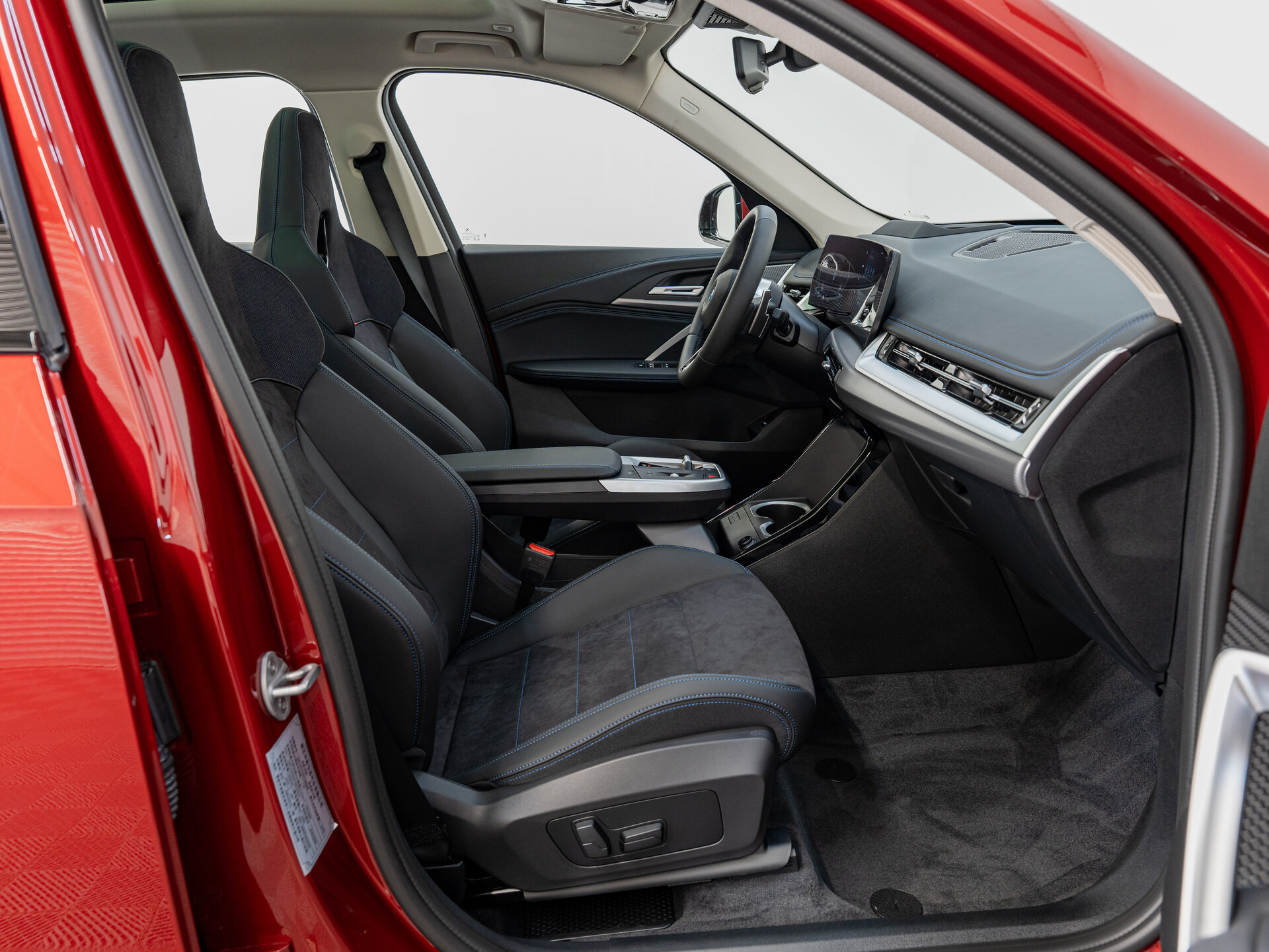 Автомобиль BMW X1 25Li xDrive 2.0 AMT (204 л.с.) 4WD - 17