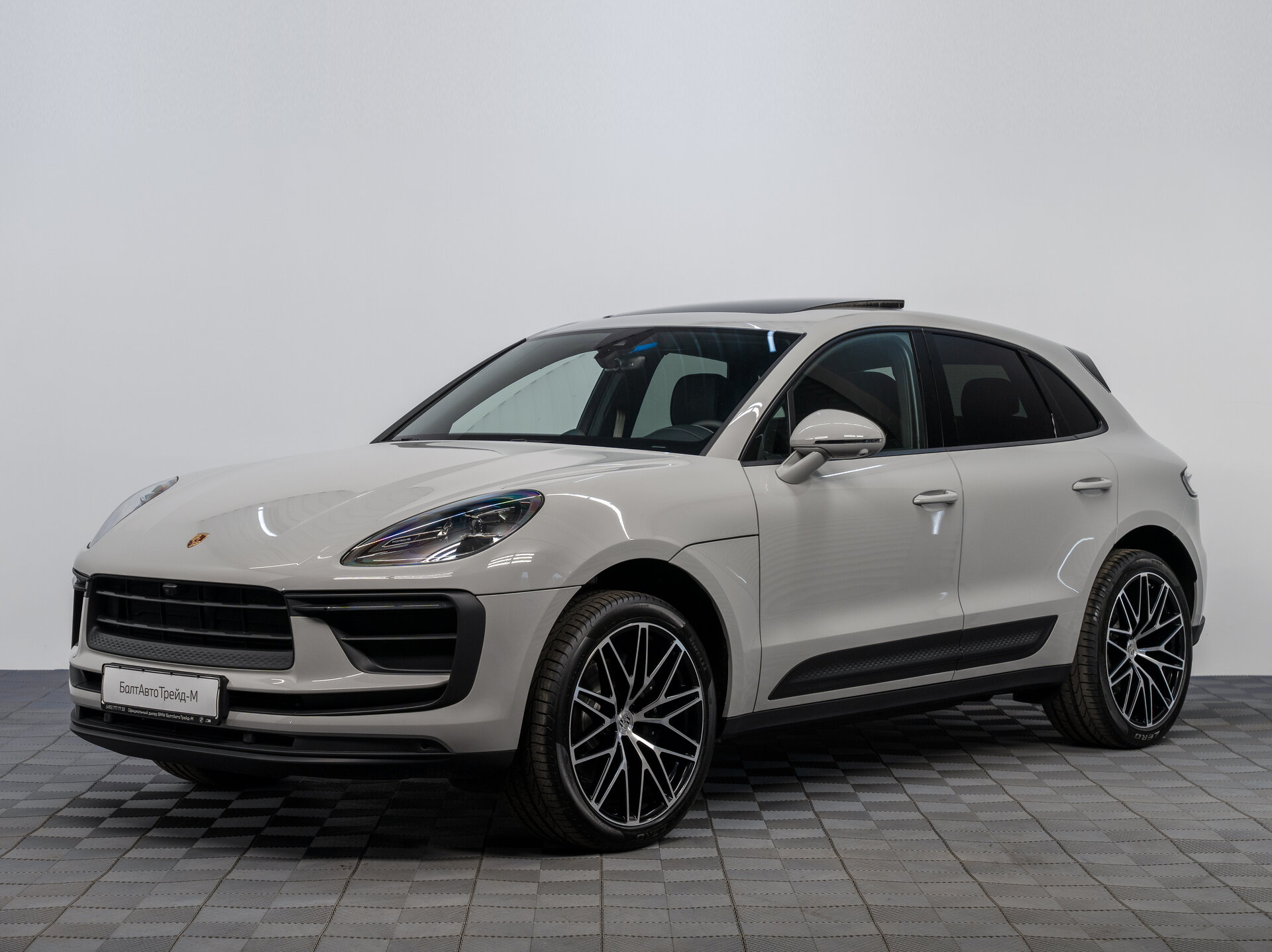 Автомобиль Porsche Macan 2.0 AMT (265 л.с.) 4WD - 1
