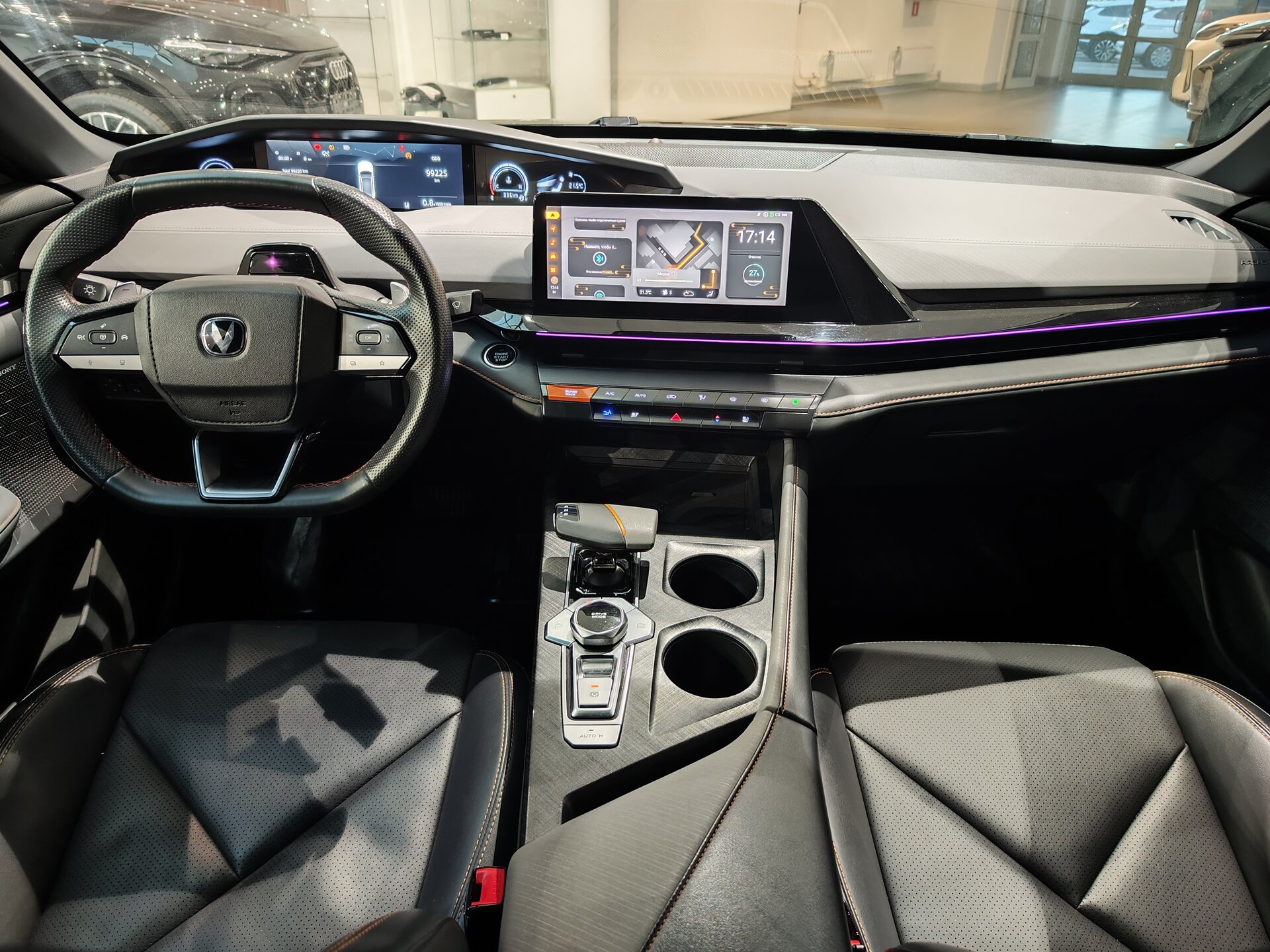 Автомобиль Changan UNI-V 1.5 AMT (181 л.с.) - 16