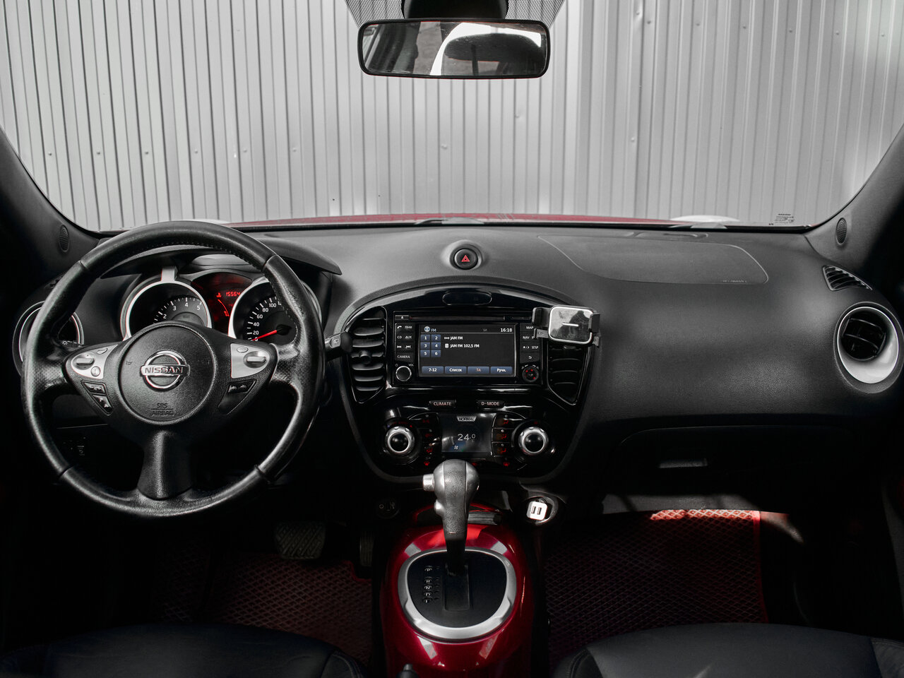 Купить Nissan Juke 1.6 CVT (117 л.с.), 2013 в Екатеренбурге