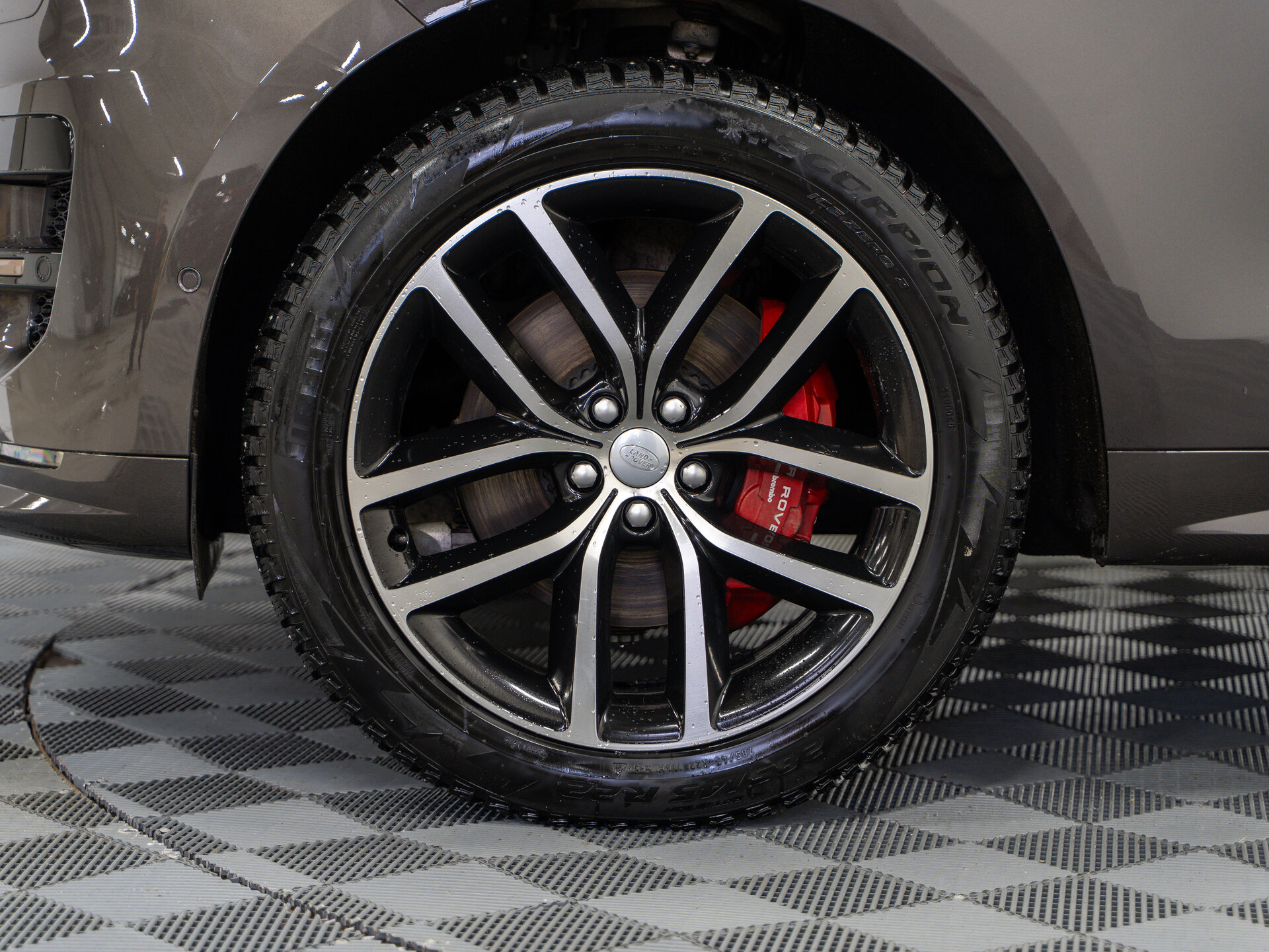 Автомобиль Land Rover Range Rover Sport D350 3.0d AT (350 л.с.) 4WD - 3