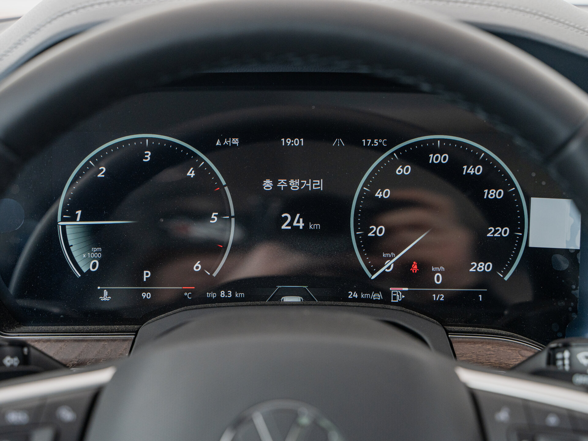 Автомобиль Volkswagen Touareg 3.0d AT (286 л.с.) 4WD - 12
