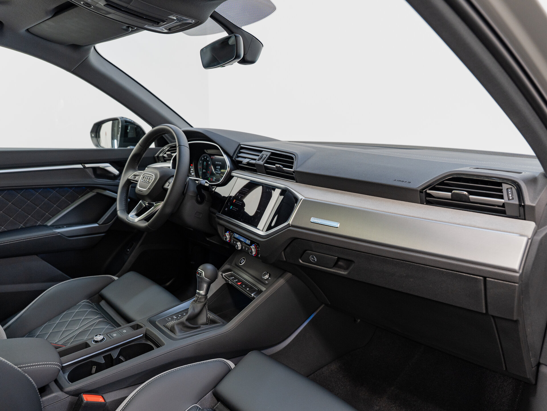 Автомобиль Audi Q3 35 TFSI 1.5 AMT (160 л.с.) - 11
