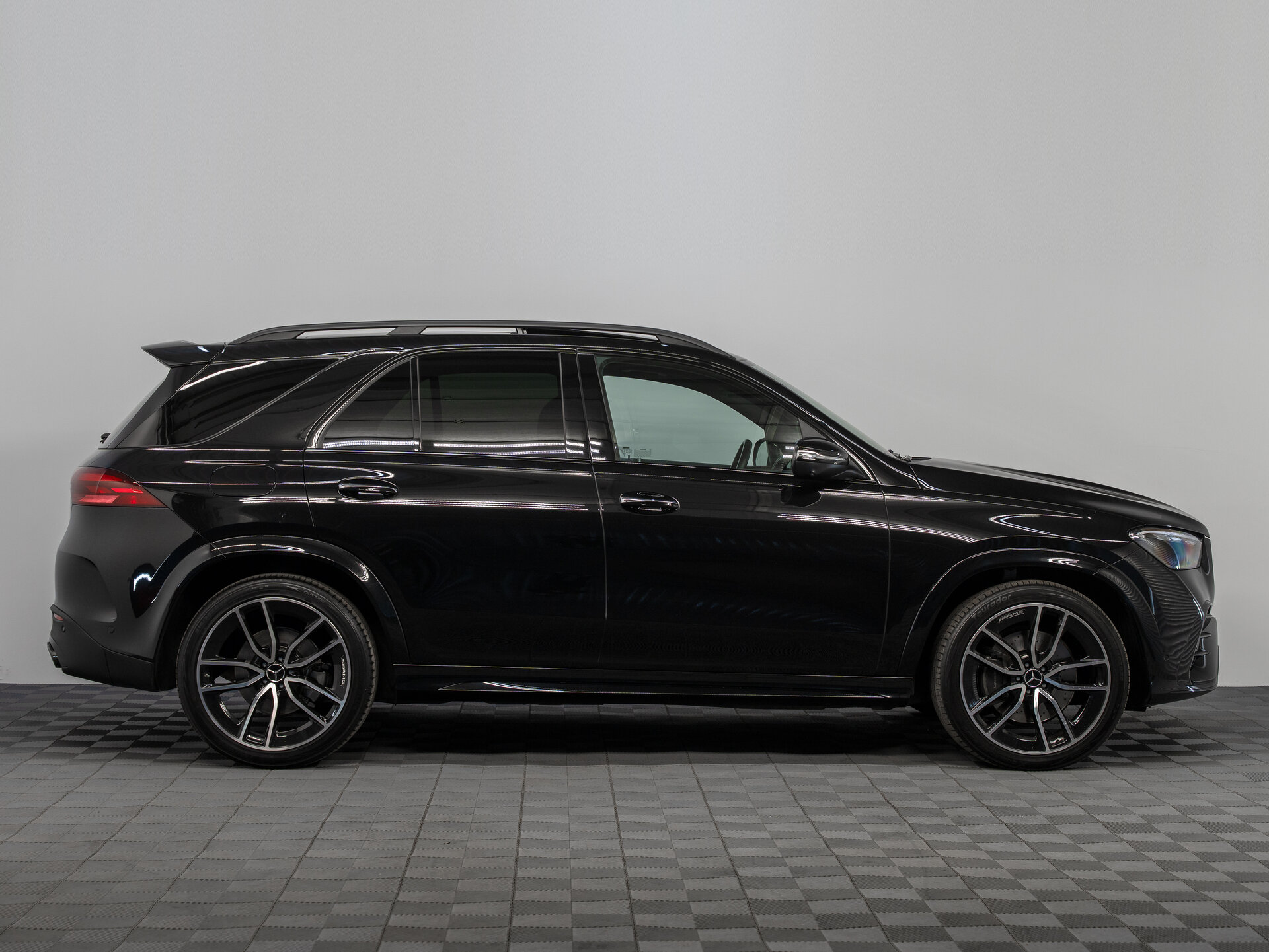 Автомобиль Mercedes-Benz GLE 350 2.0 AT (258 л.с.) 4WD - 8