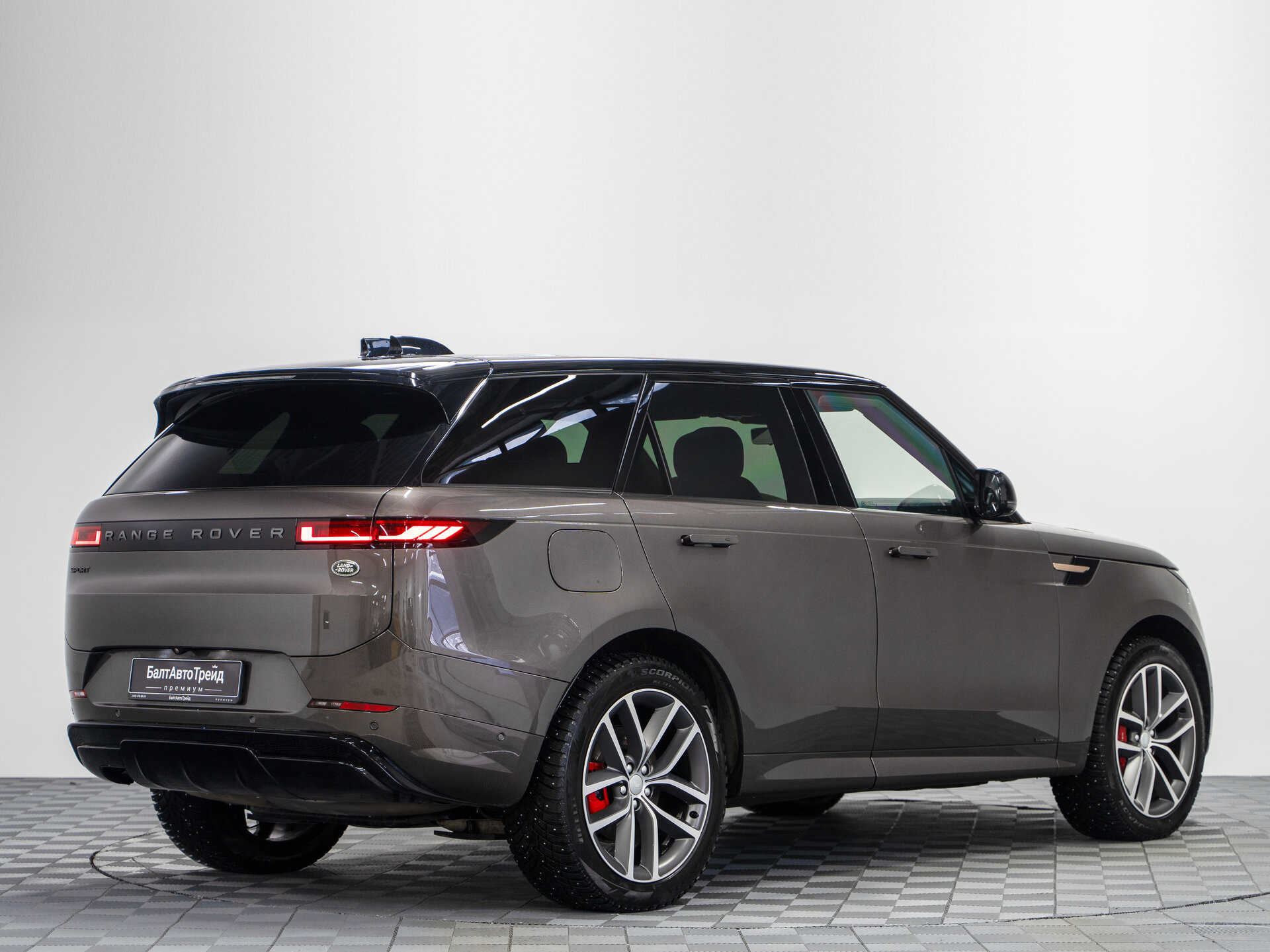 Автомобиль Land Rover Range Rover Sport D350 3.0d AT (350 л.с.) 4WD - 7