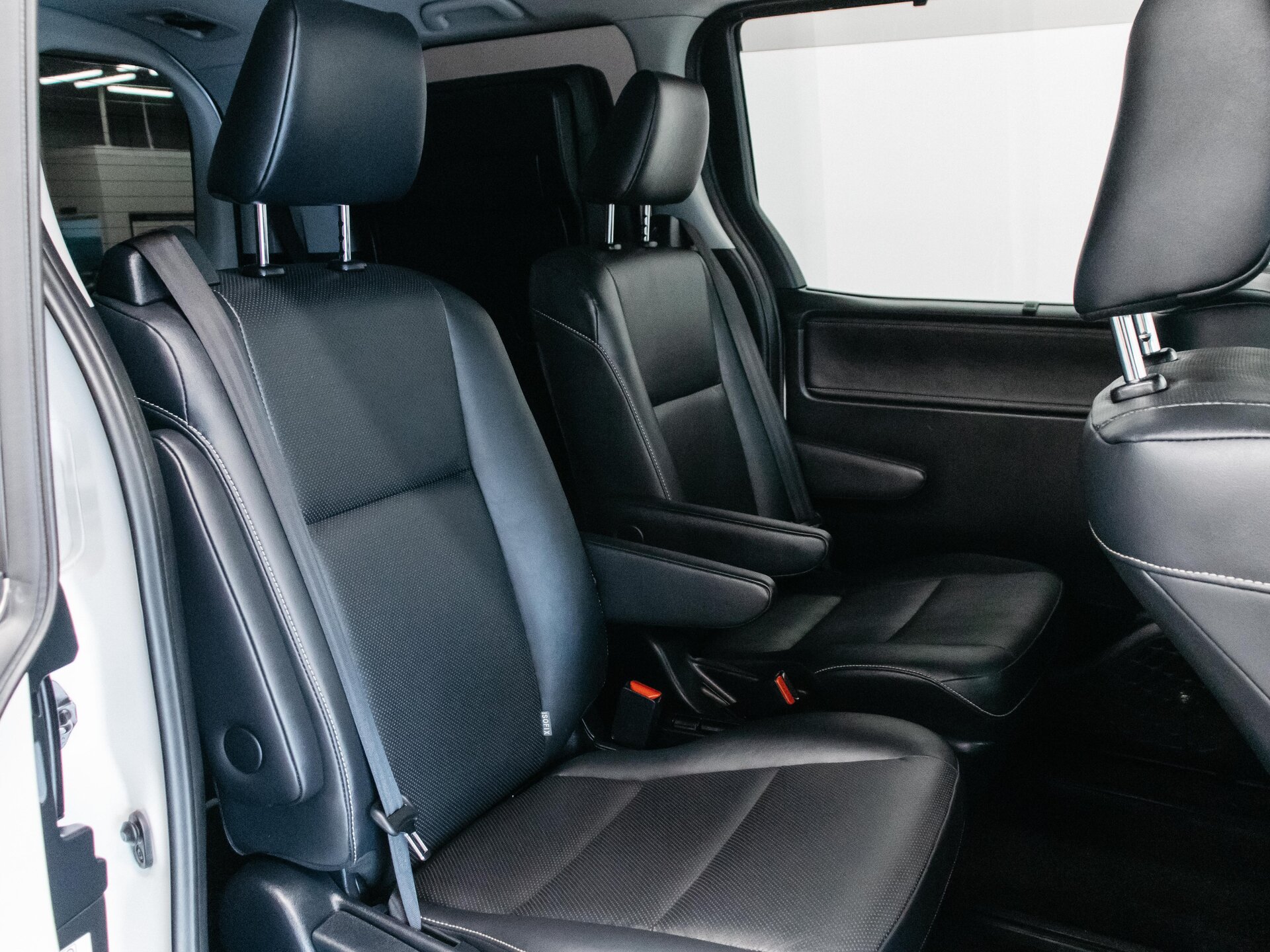 Toyota Esquire 2016 27