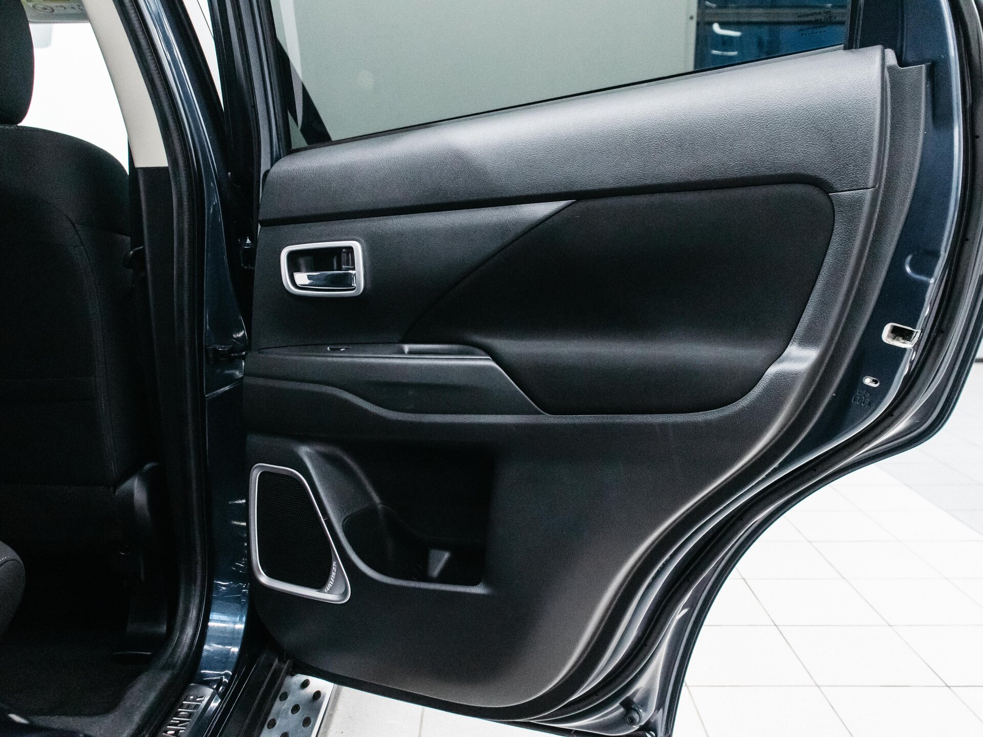 Mitsubishi Outlander 2019 26
